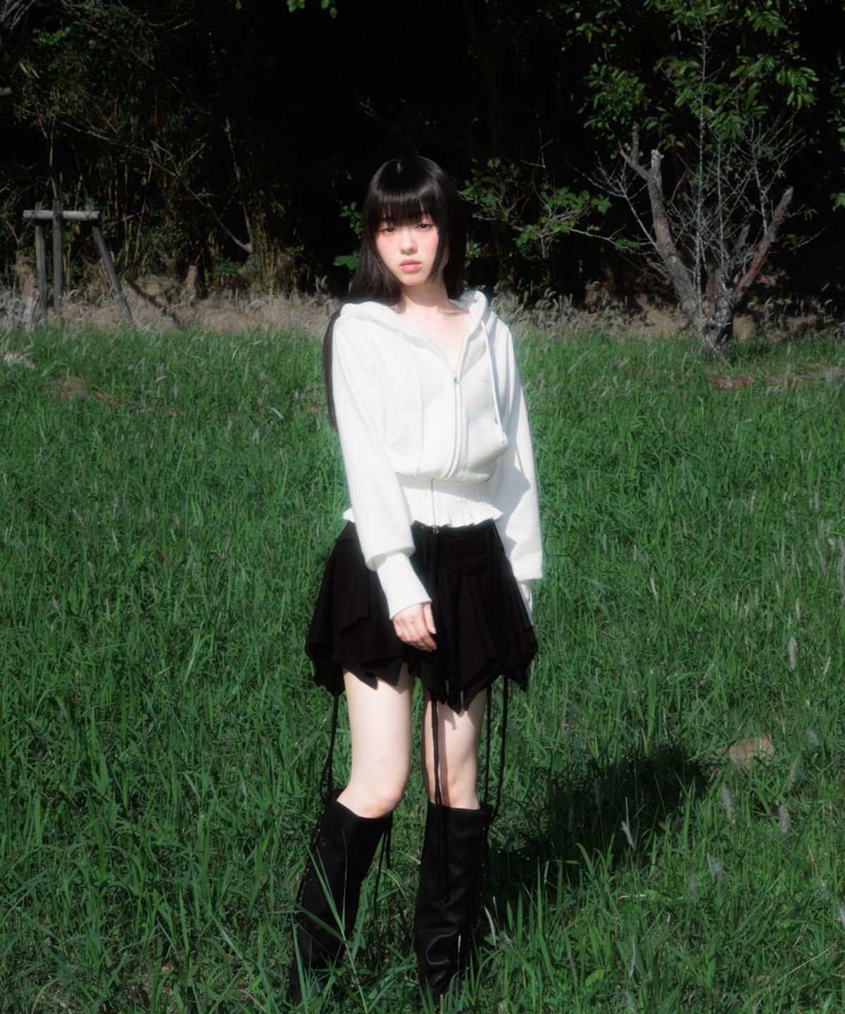 로제프란츠(ROSEFRANTZ) Smoke Ruffle Hood Zip-Up [Ivory]