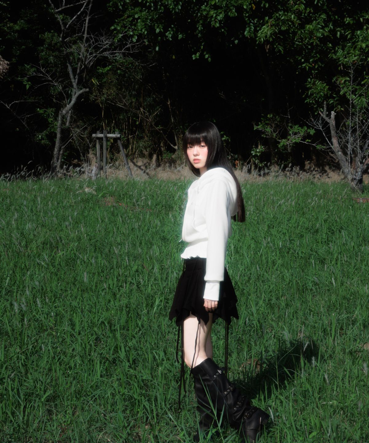 로제프란츠(ROSEFRANTZ) Smoke Ruffle Hood Zip-Up [Ivory]