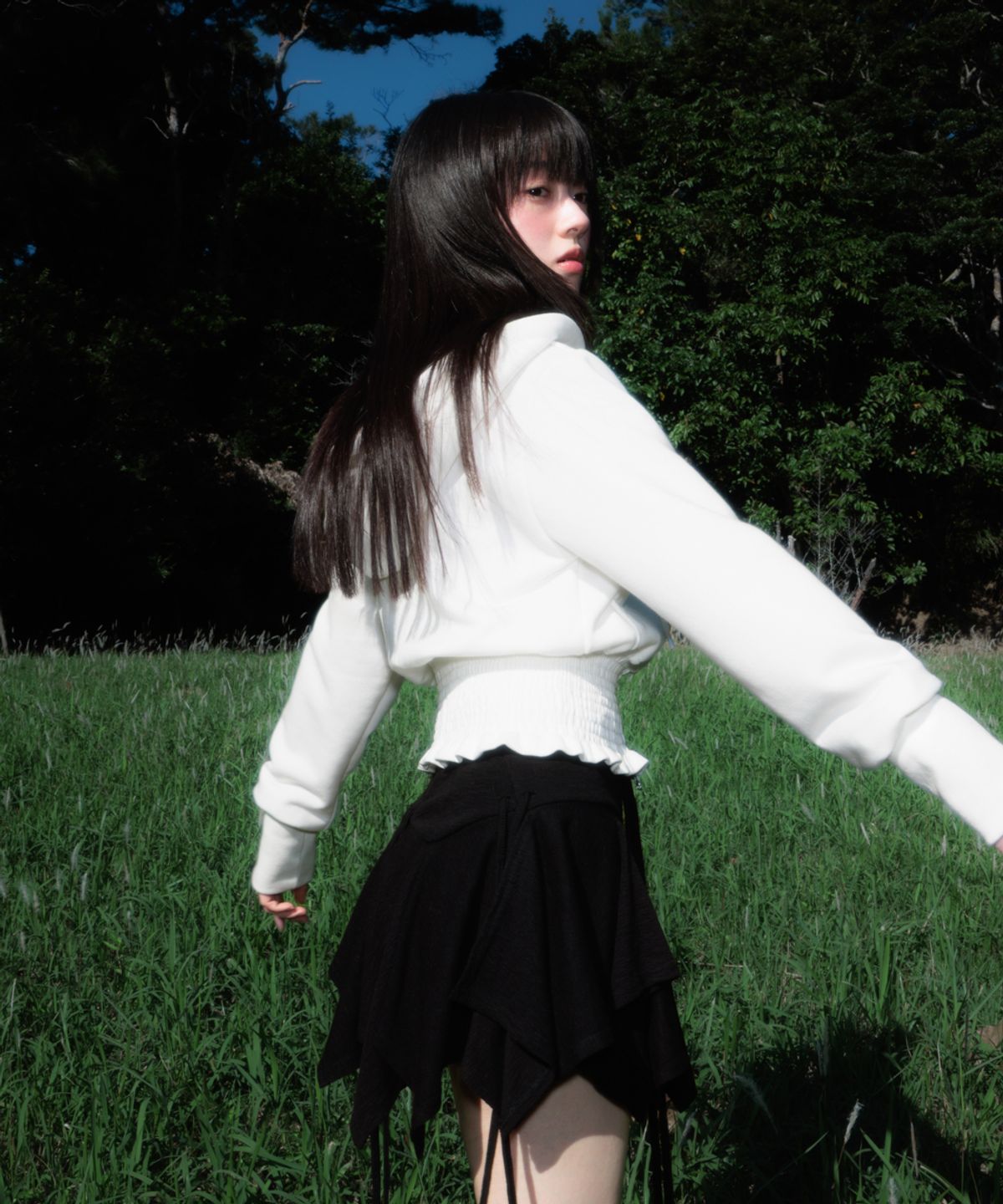 로제프란츠(ROSEFRANTZ) Smoke Ruffle Hood Zip-Up [Ivory]