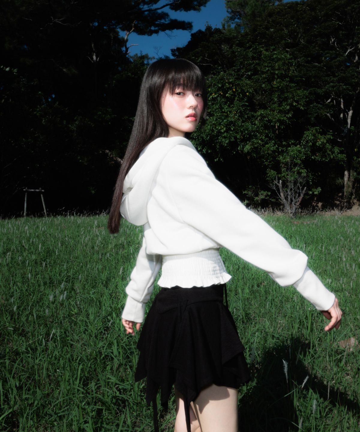 로제프란츠(ROSEFRANTZ) Smoke Ruffle Hood Zip-Up [Ivory]
