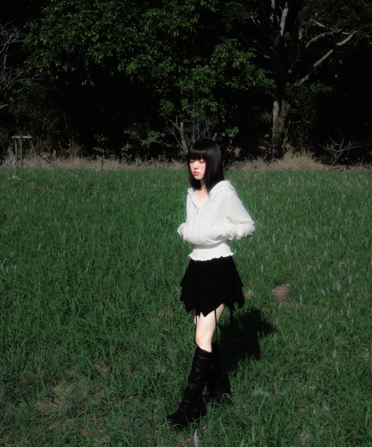 로제프란츠(ROSEFRANTZ) Smoke Ruffle Hood Zip-Up [Ivory]