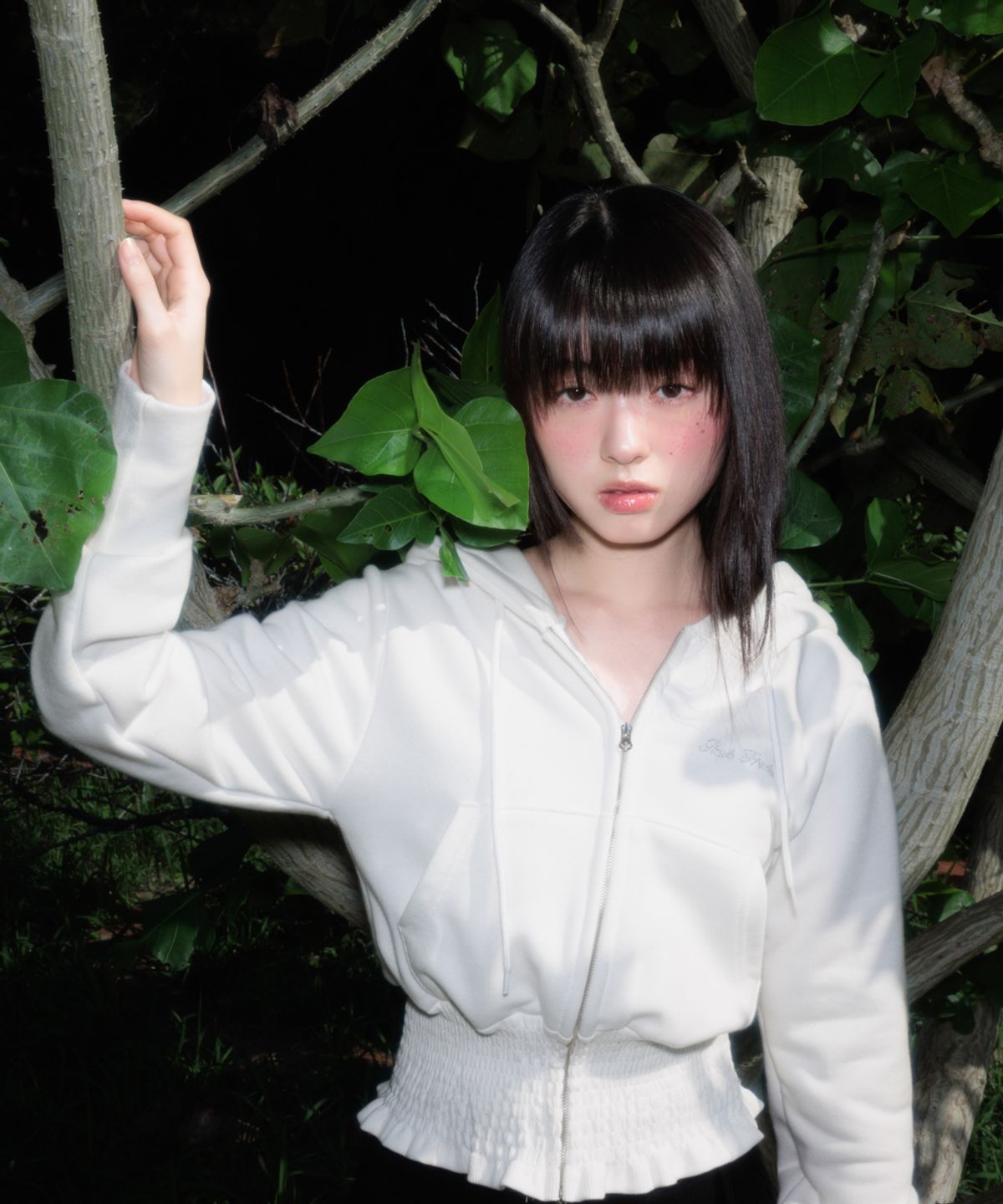 로제프란츠(ROSEFRANTZ) Smoke Ruffle Hood Zip-Up [Ivory]