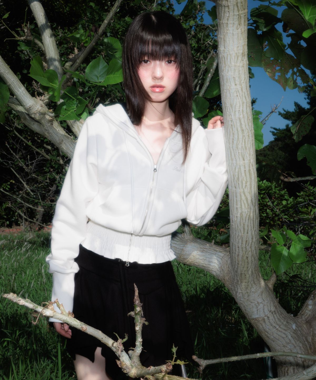 로제프란츠(ROSEFRANTZ) Smoke Ruffle Hood Zip-Up [Ivory]