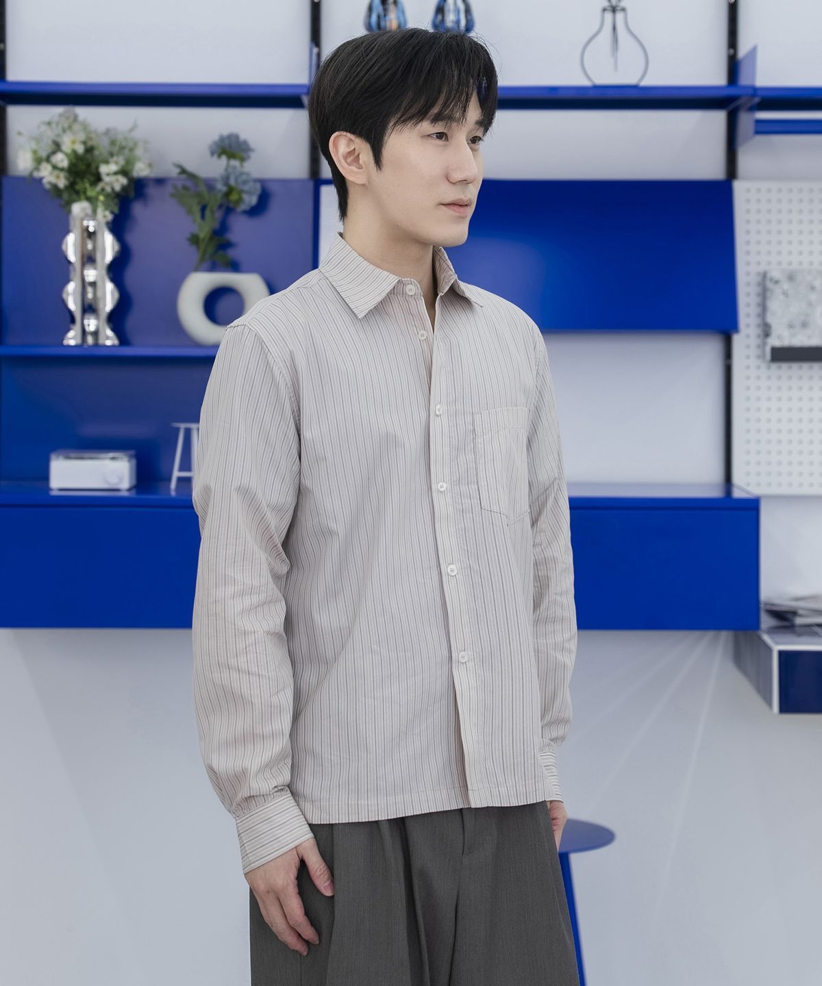 커스텀어클락(COSTUME O’CLOCK) [COCLX삭형] 스트라이프 세미 크롭 롱 슬리브 셔츠 2 COLOR COOSSH200