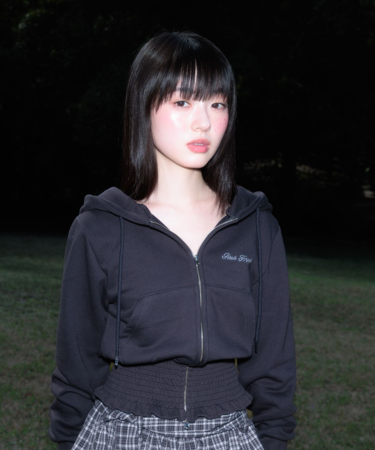 로제프란츠(ROSEFRANTZ) Smoke Ruffle Hood Zip-Up [Charcoal]