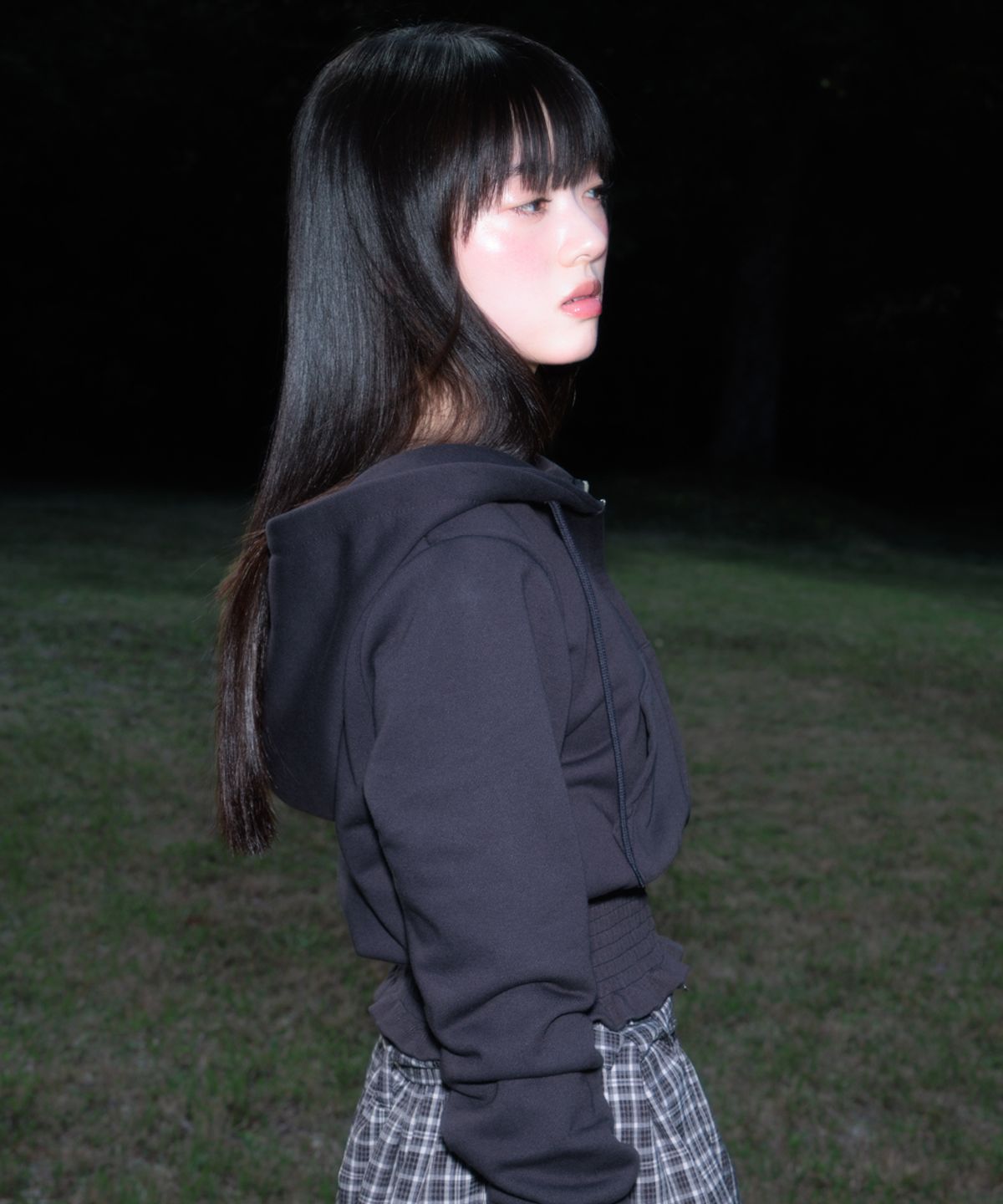 로제프란츠(ROSEFRANTZ) Smoke Ruffle Hood Zip-Up [Charcoal]