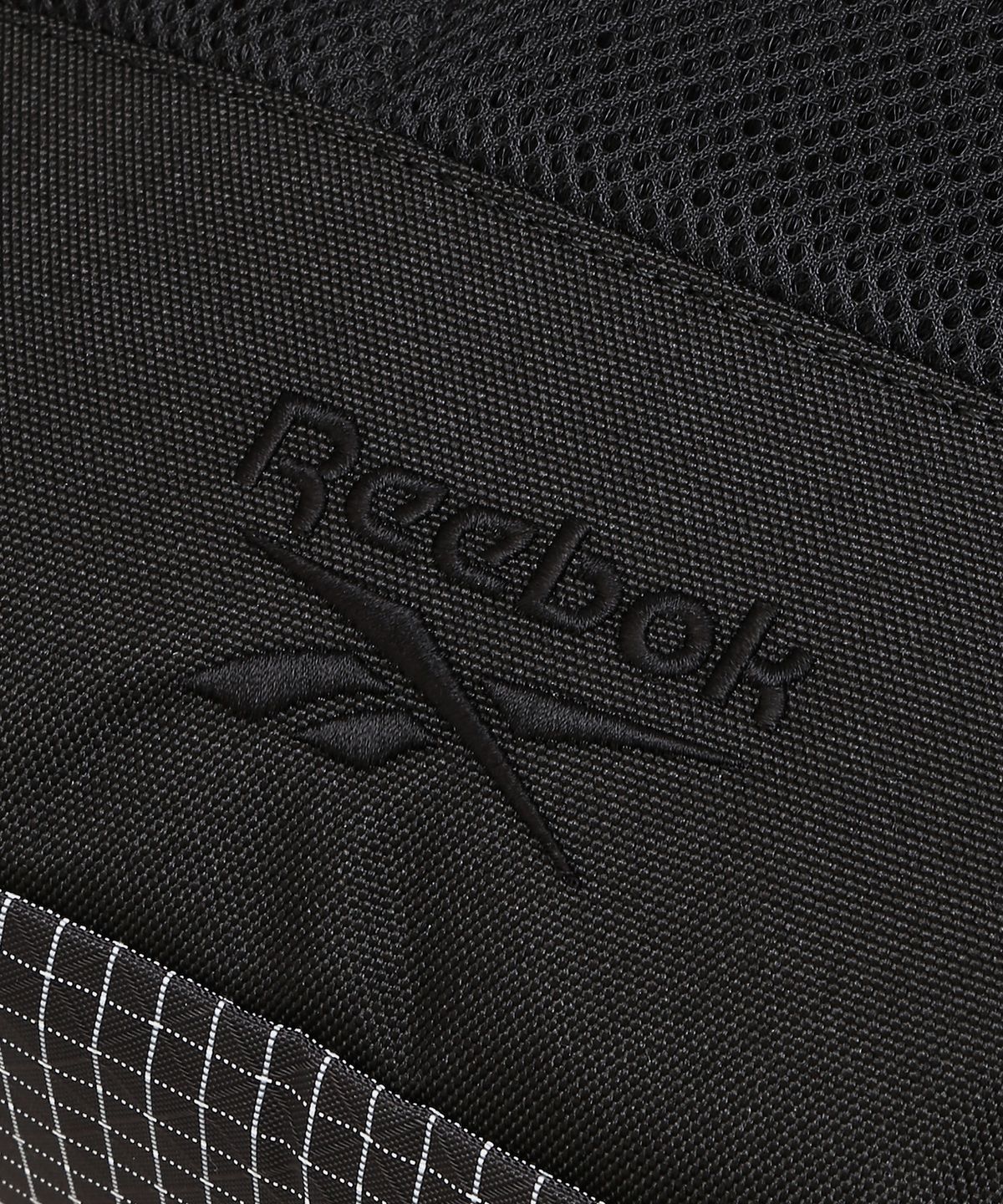 리복(REEBOK) 메쉬 프론트짚 슈 백팩 - 블랙