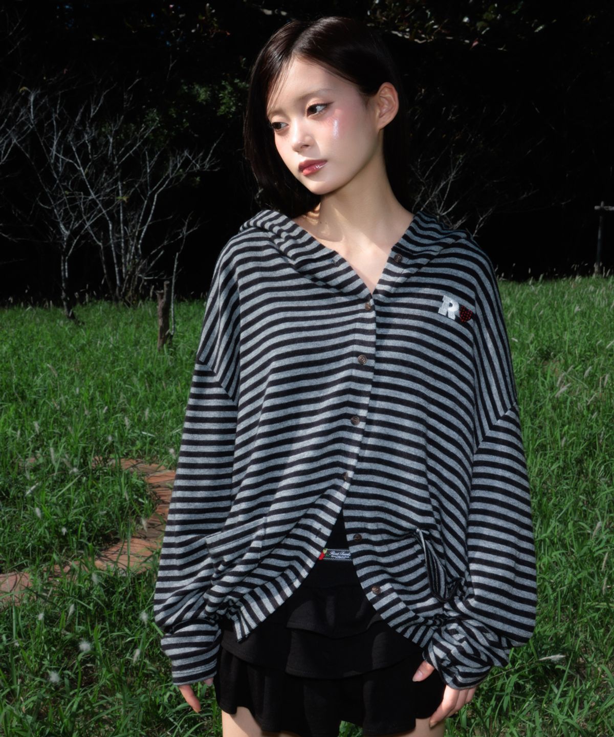 로제프란츠(ROSEFRANTZ) Stripe Heart Hood Cardigan [Black]