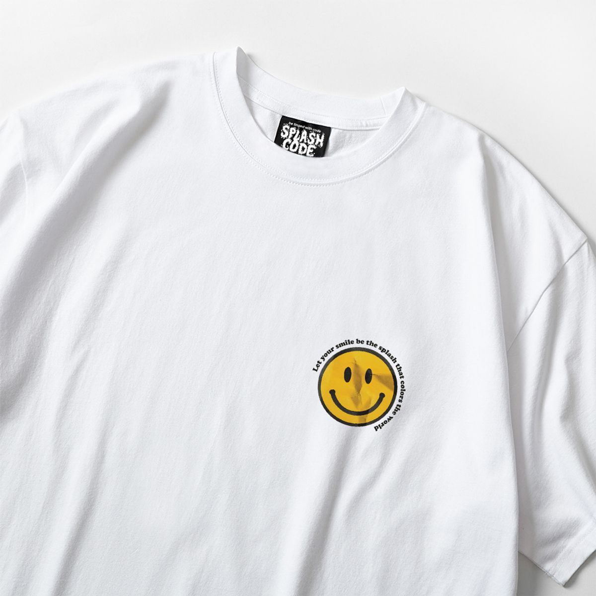 스플래시코드(SPLASHCODE) 반팔 티셔츠 화이트 - 스마일 스티커(Smile Sticker)