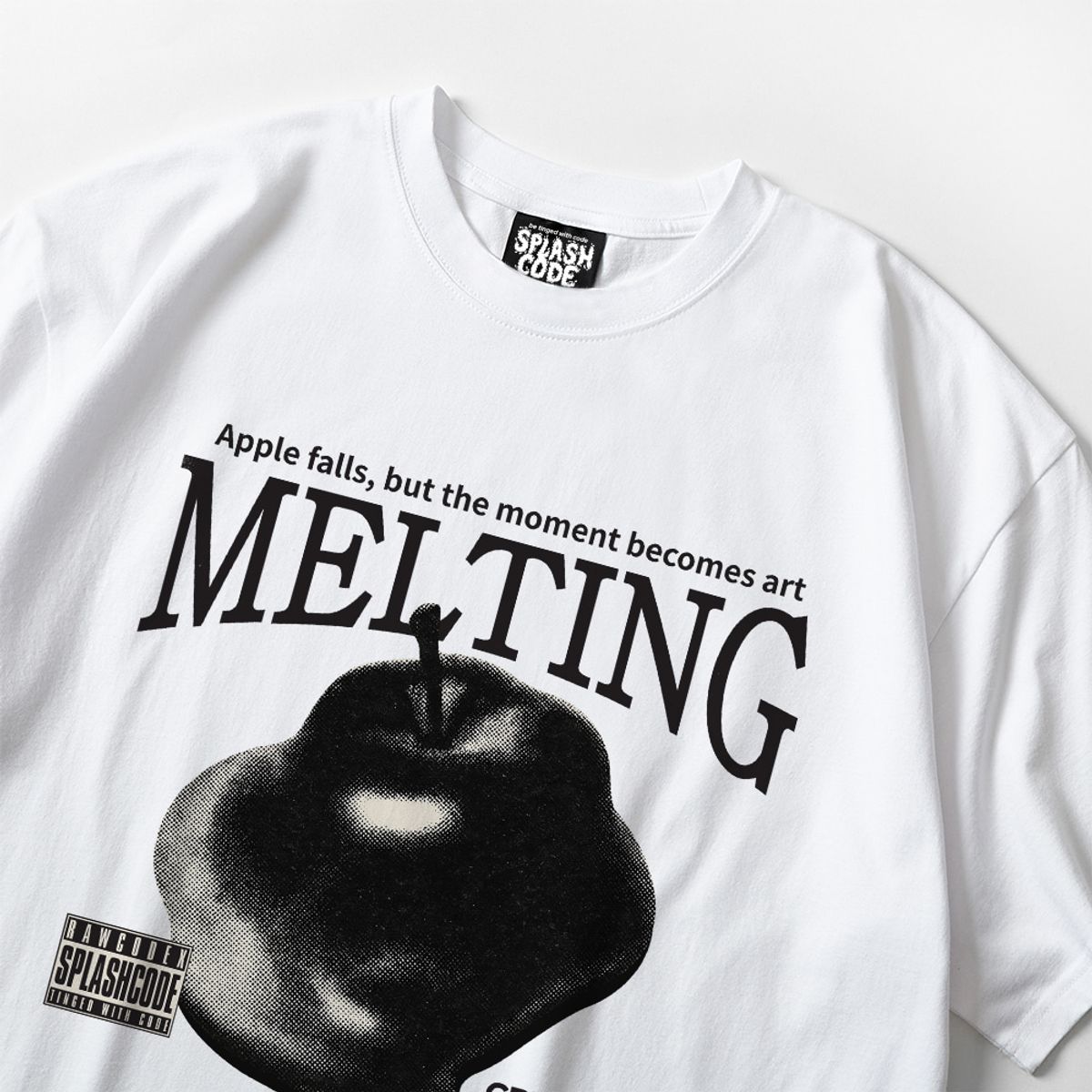 스플래시코드(SPLASHCODE) 반팔 티셔츠 화이트 - 멜팅 애플(Melting Apple)