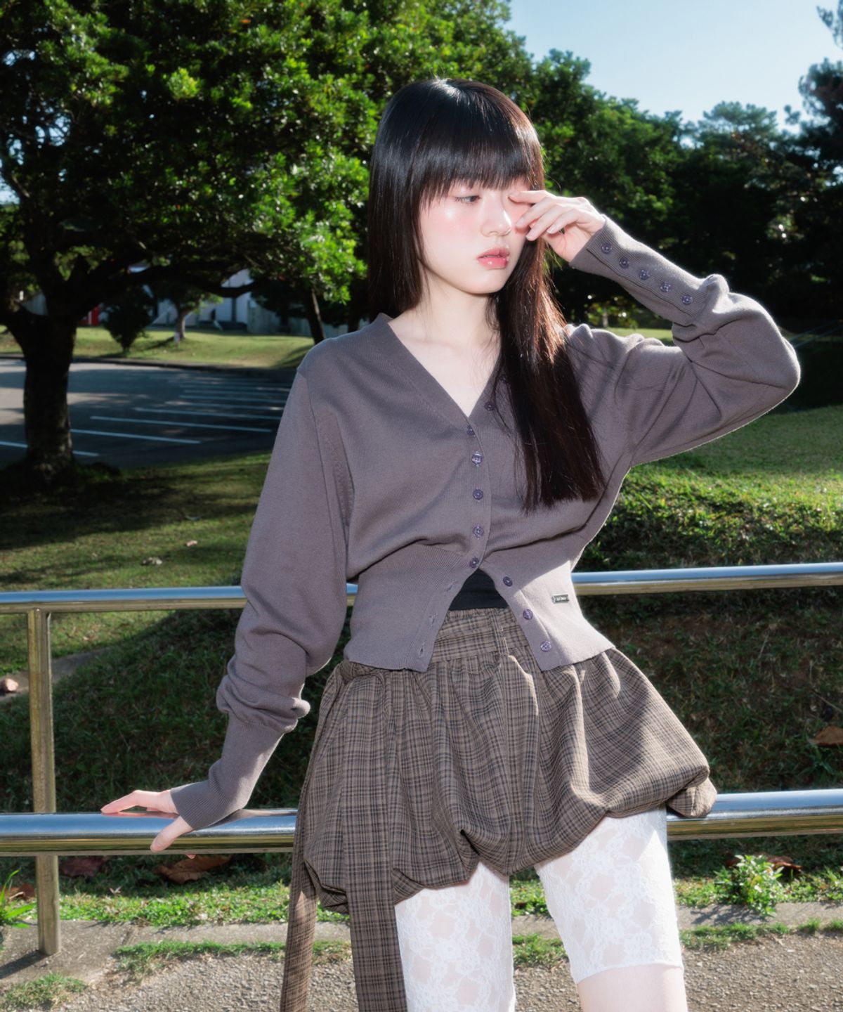 로제프란츠(ROSEFRANTZ) V-Neck Classic Button Cardigan [Charcoal]