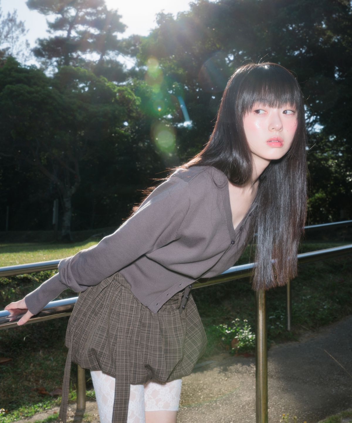 로제프란츠(ROSEFRANTZ) V-Neck Classic Button Cardigan [Charcoal]