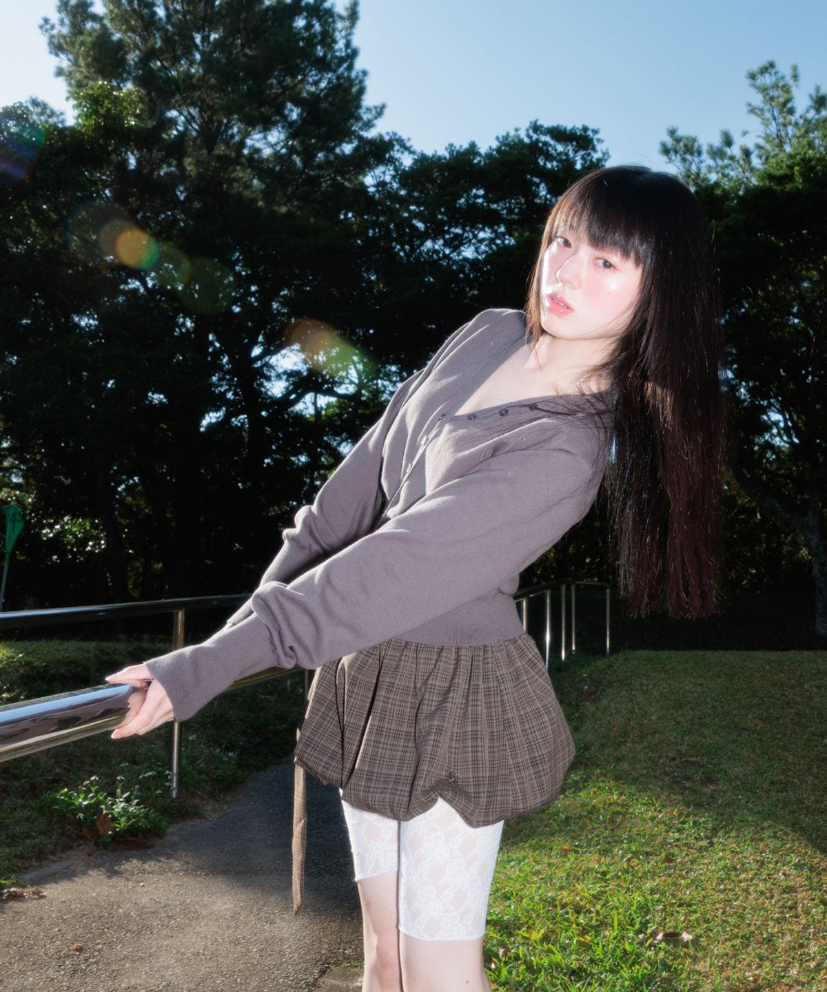 로제프란츠(ROSEFRANTZ) V-Neck Classic Button Cardigan [Charcoal]