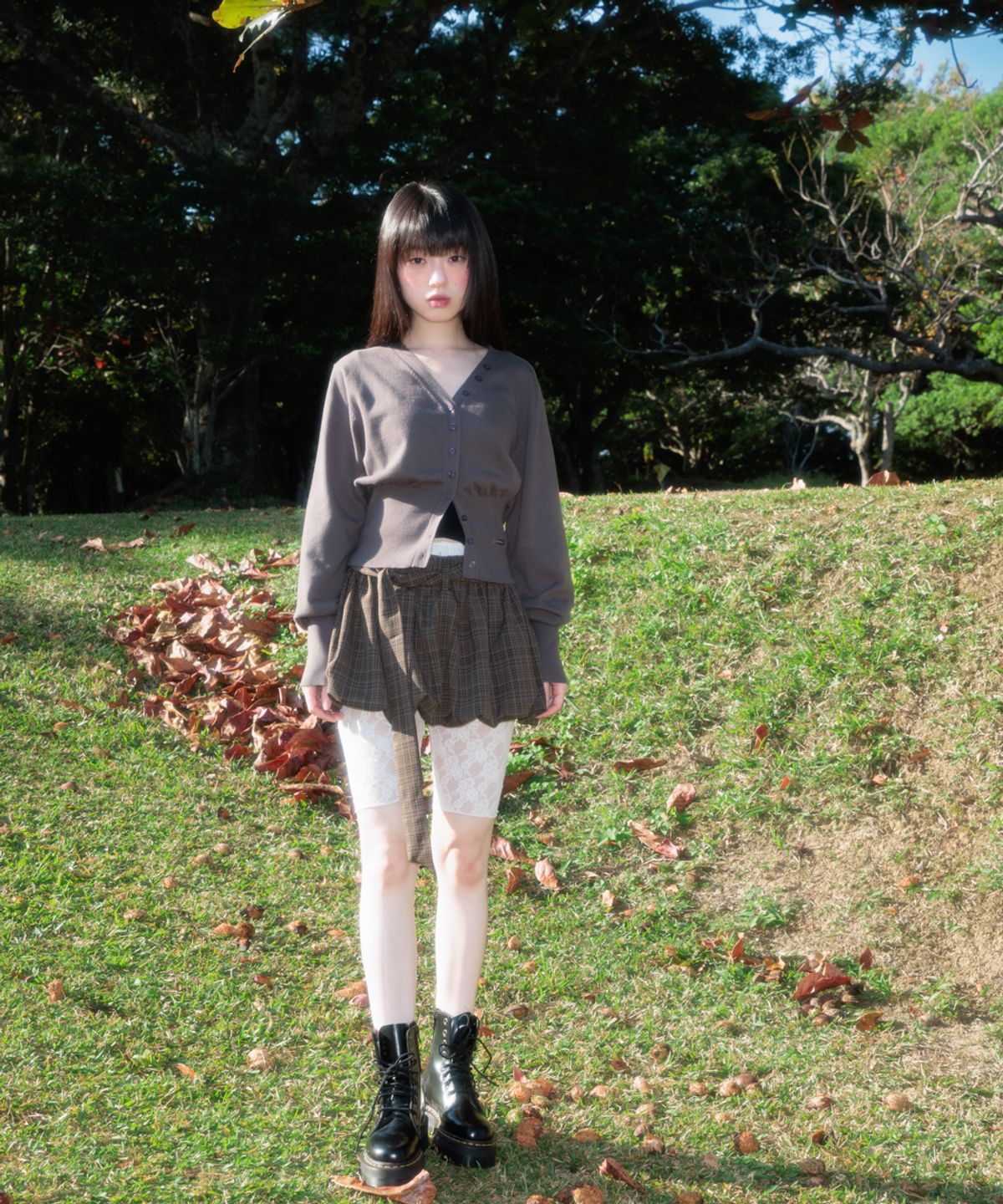 로제프란츠(ROSEFRANTZ) V-Neck Classic Button Cardigan [Charcoal]