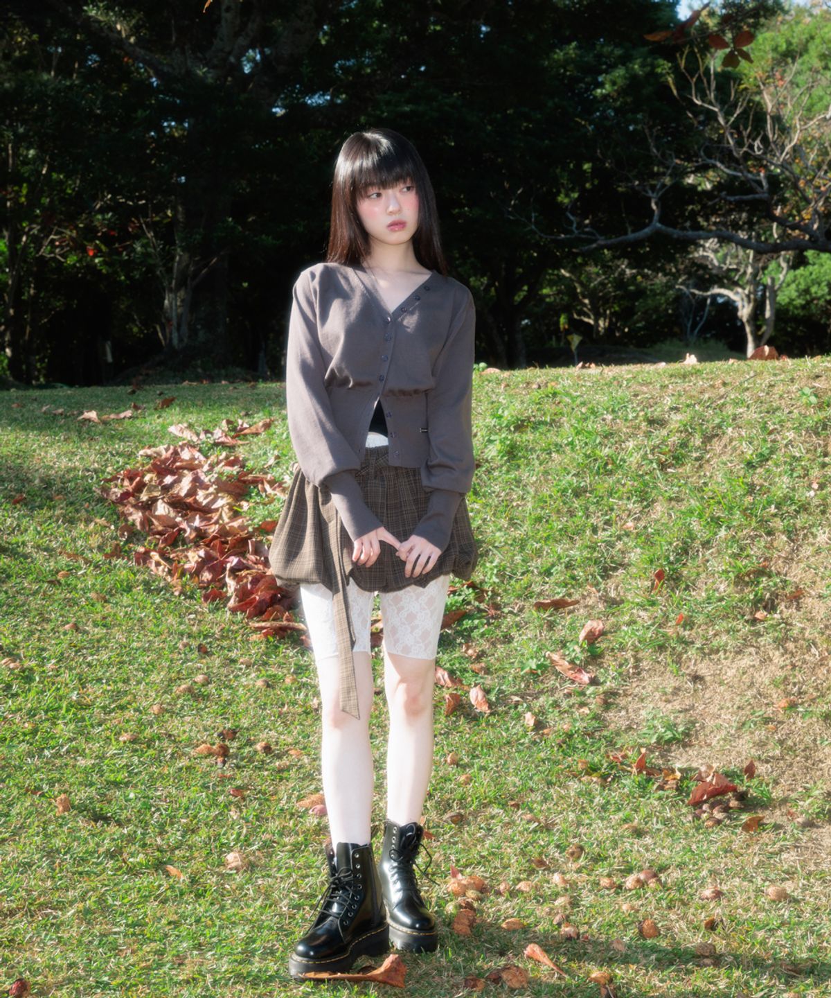 로제프란츠(ROSEFRANTZ) V-Neck Classic Button Cardigan [Charcoal]
