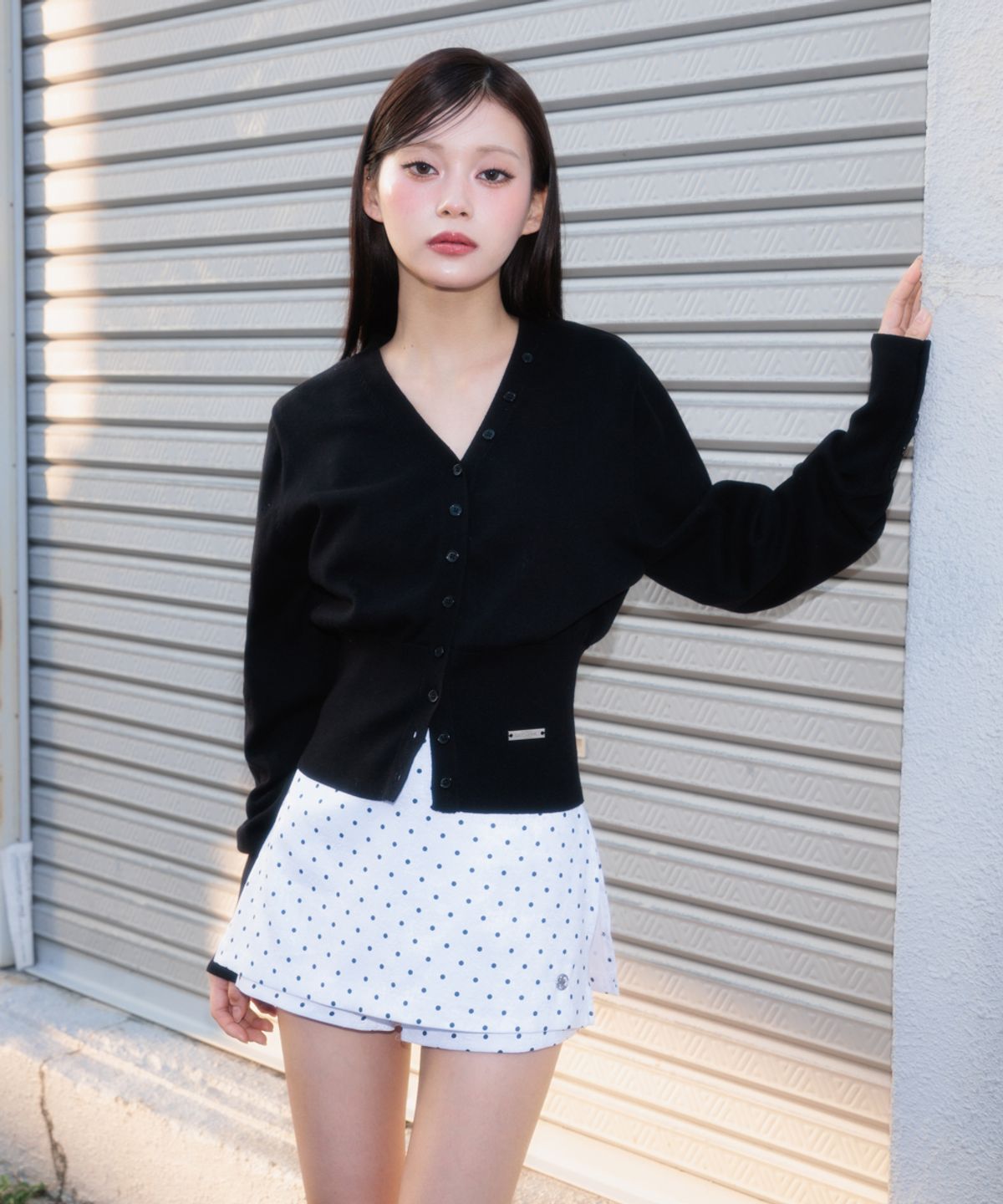 로제프란츠(ROSEFRANTZ) V-Neck Classic Button Cardigan [Black]