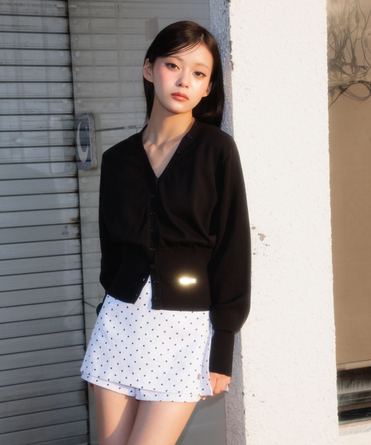 로제프란츠(ROSEFRANTZ) V-Neck Classic Button Cardigan [Black]