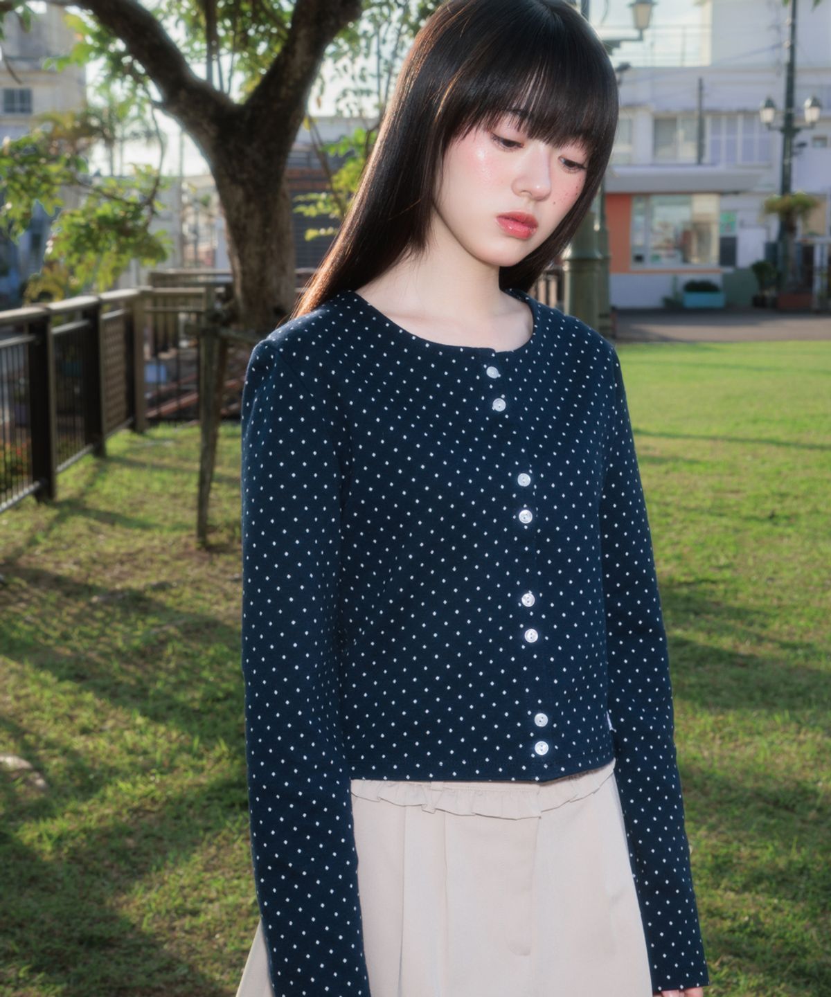 로제프란츠(ROSEFRANTZ) Dot Button Point Cardigan [Navy]
