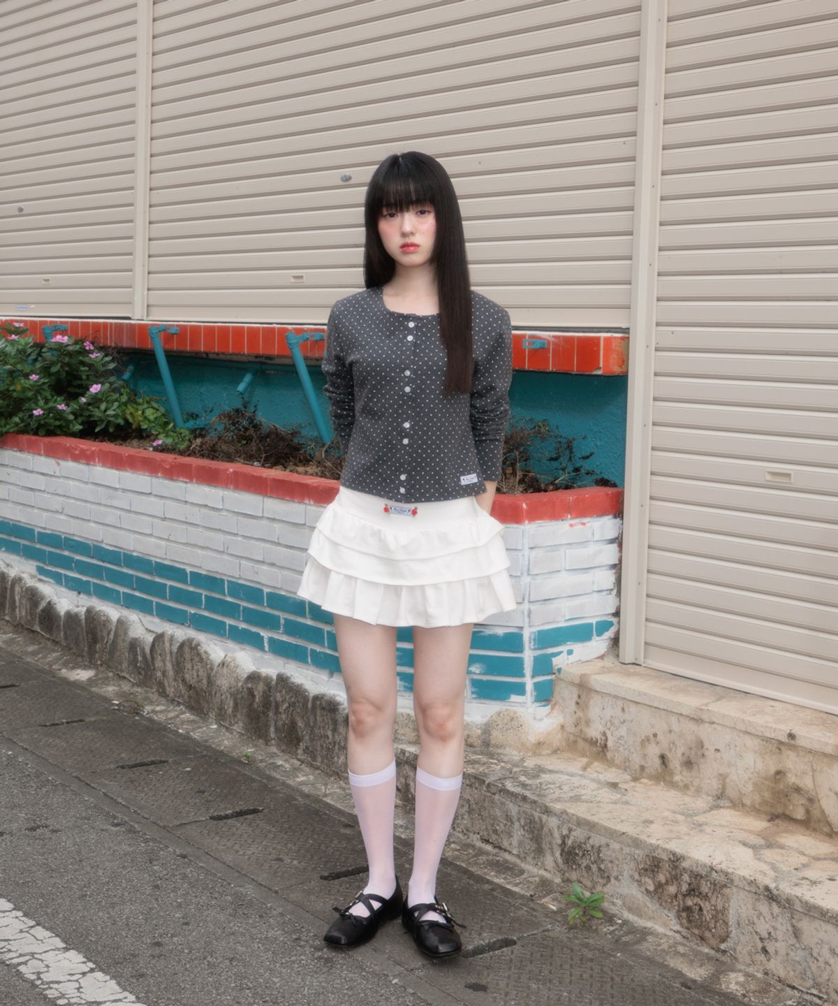 로제프란츠(ROSEFRANTZ) Dot Button Point Cardigan [Charcoal]