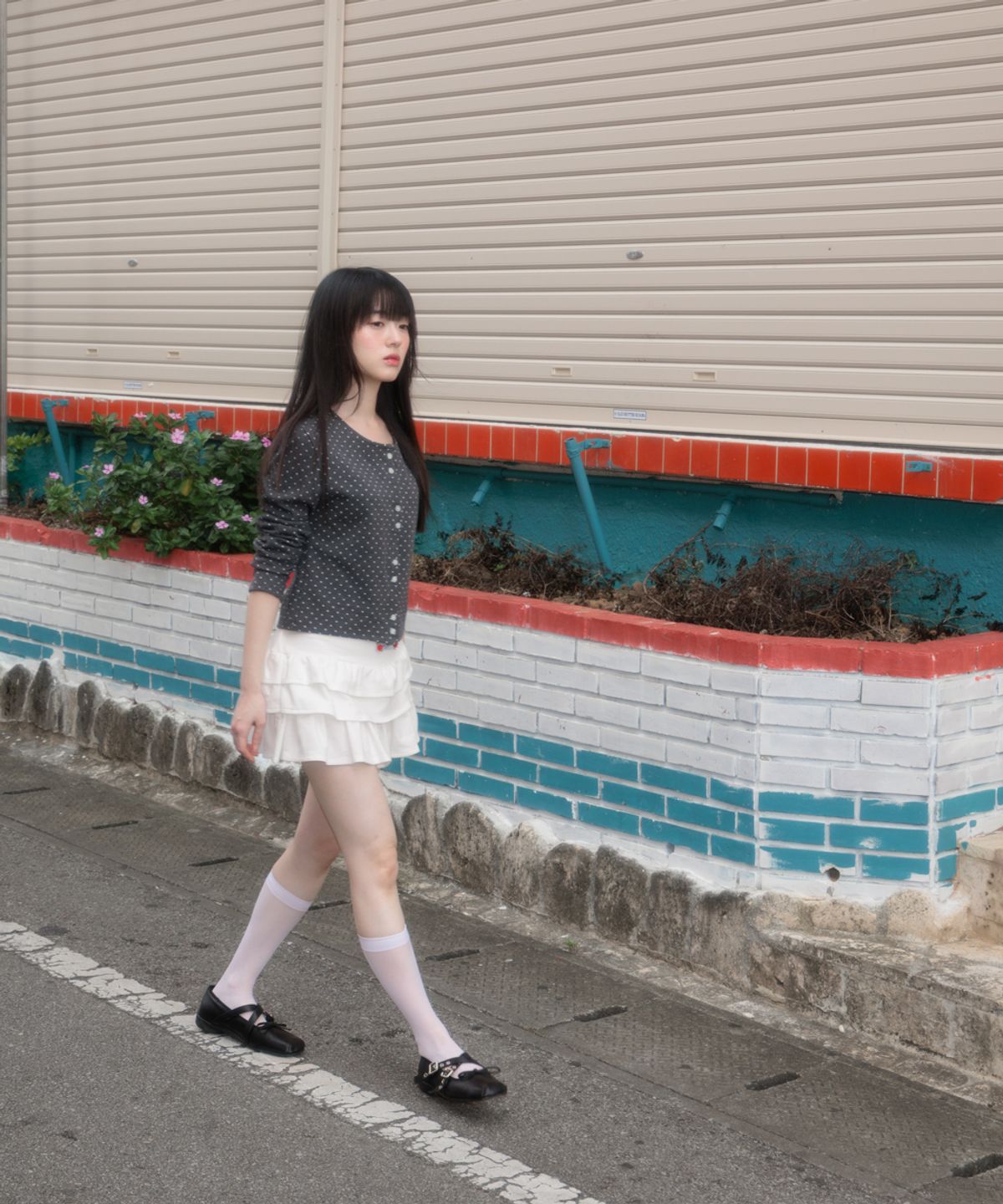 로제프란츠(ROSEFRANTZ) Dot Button Point Cardigan [Charcoal]
