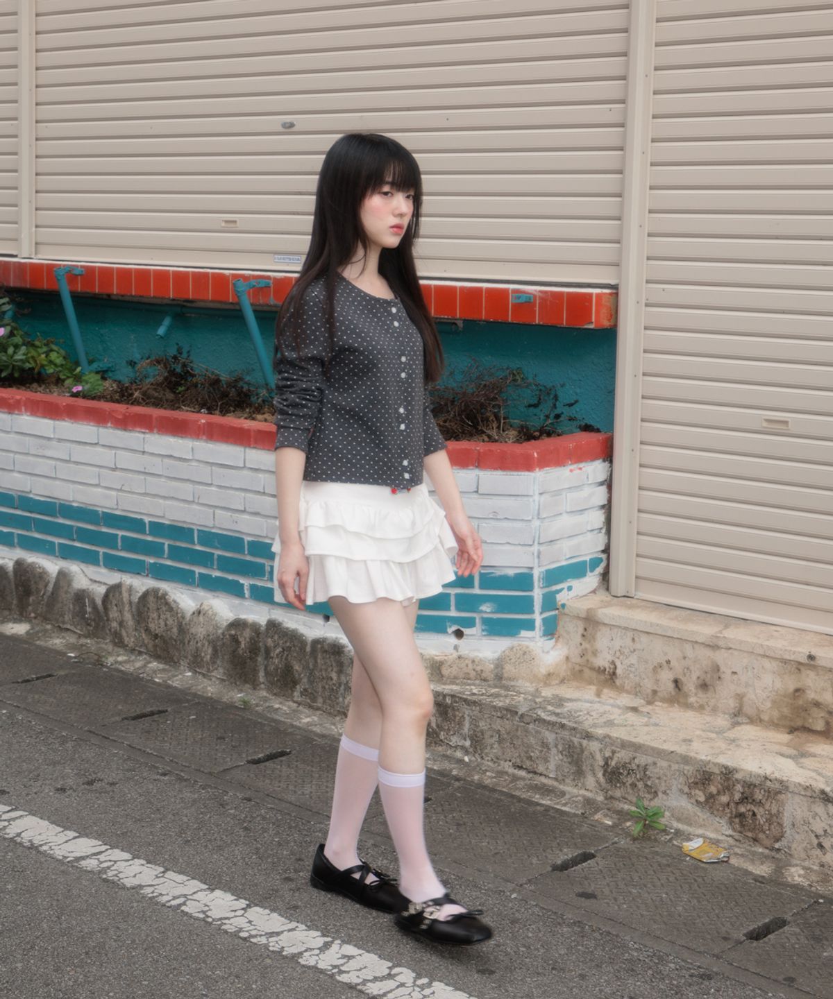 로제프란츠(ROSEFRANTZ) Dot Button Point Cardigan [Charcoal]