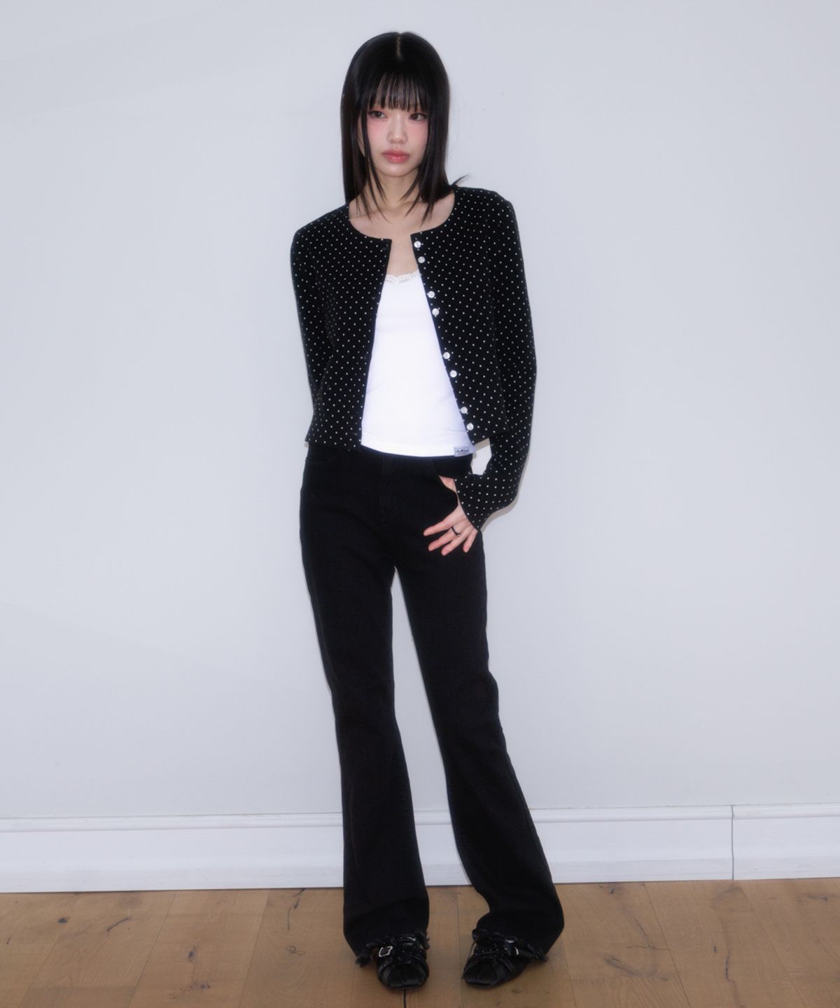 로제프란츠(ROSEFRANTZ) Dot Button Point Cardigan [Black]