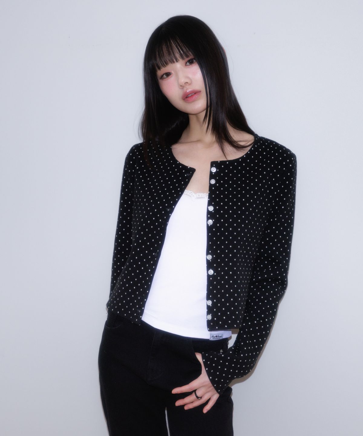 로제프란츠(ROSEFRANTZ) Dot Button Point Cardigan [Black]