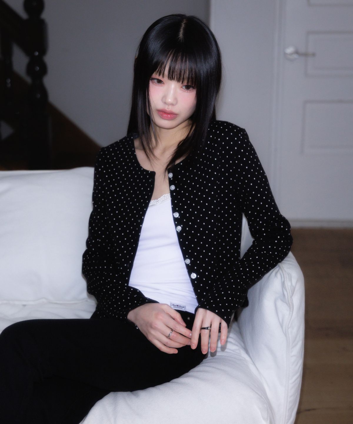 로제프란츠(ROSEFRANTZ) Dot Button Point Cardigan [Black]