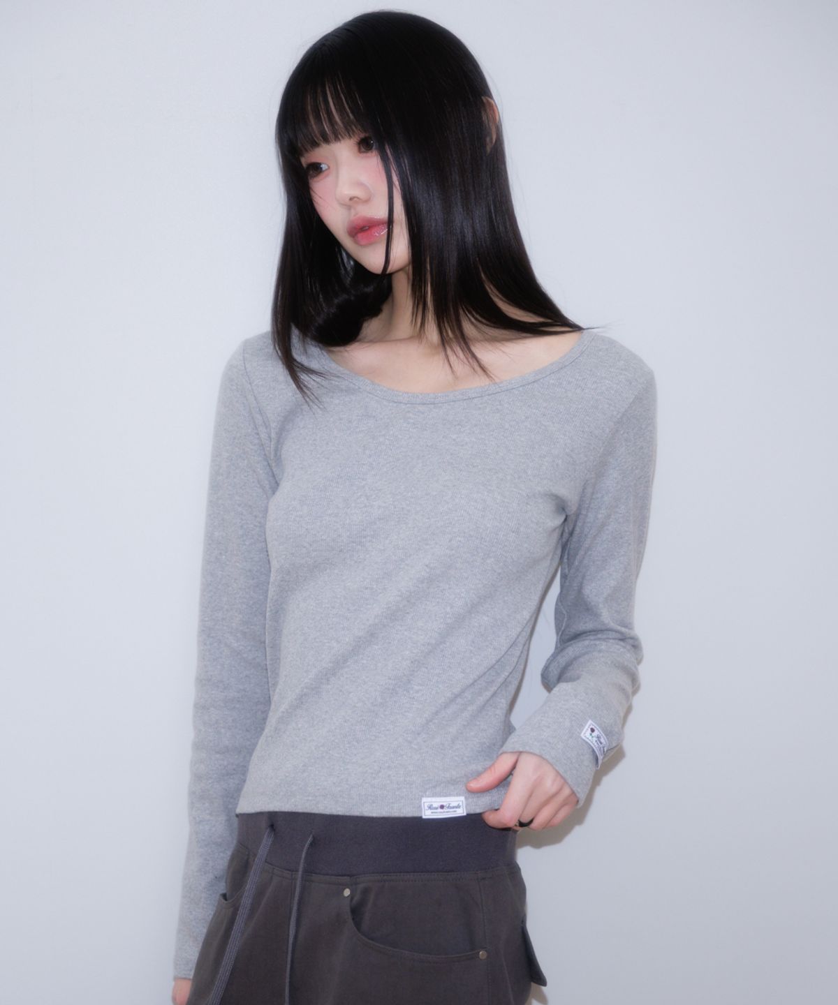 로제프란츠(ROSEFRANTZ) Essential Rose Label Long Sleeve [Gray]
