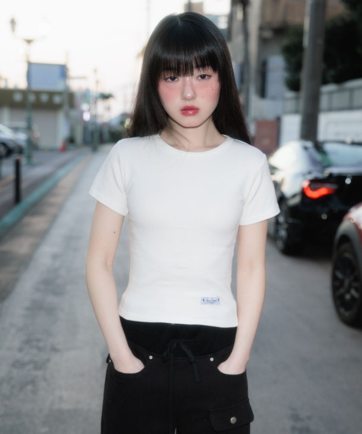 로제프란츠(ROSEFRANTZ) Essential Rose Label T-Shirt [Ivory]
