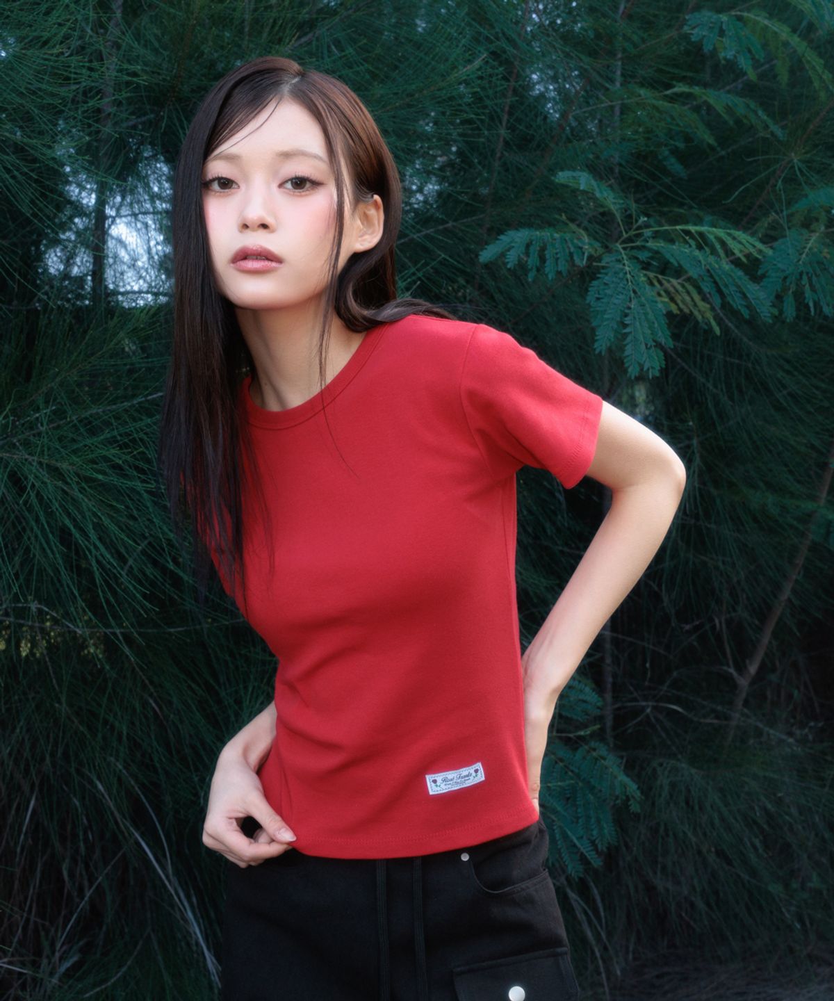 로제프란츠(ROSEFRANTZ) Essential Rose Label T-Shirt [Red]