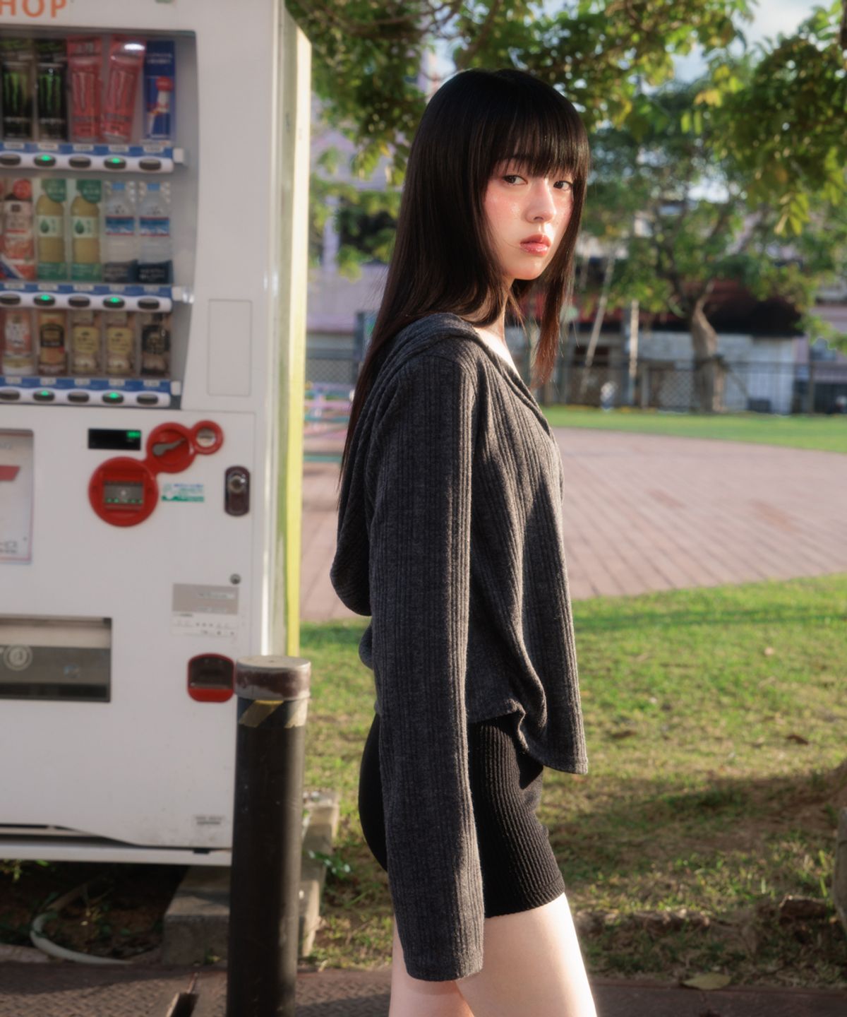 로제프란츠(ROSEFRANTZ) Wrap Shirring Hood Long Sleeve [Charcoal]
