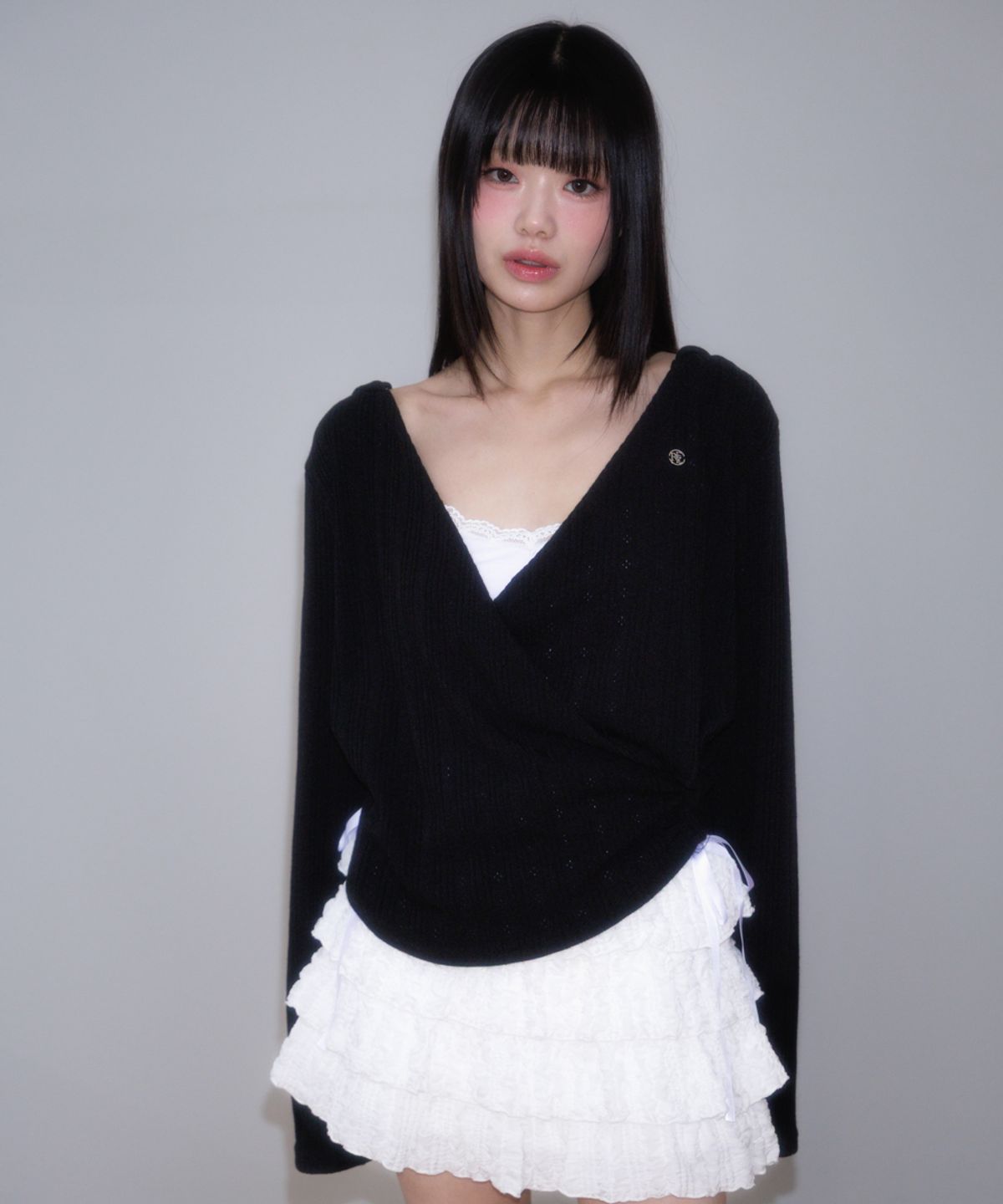 로제프란츠(ROSEFRANTZ) Wrap Shirring Hood Long Sleeve [Black]