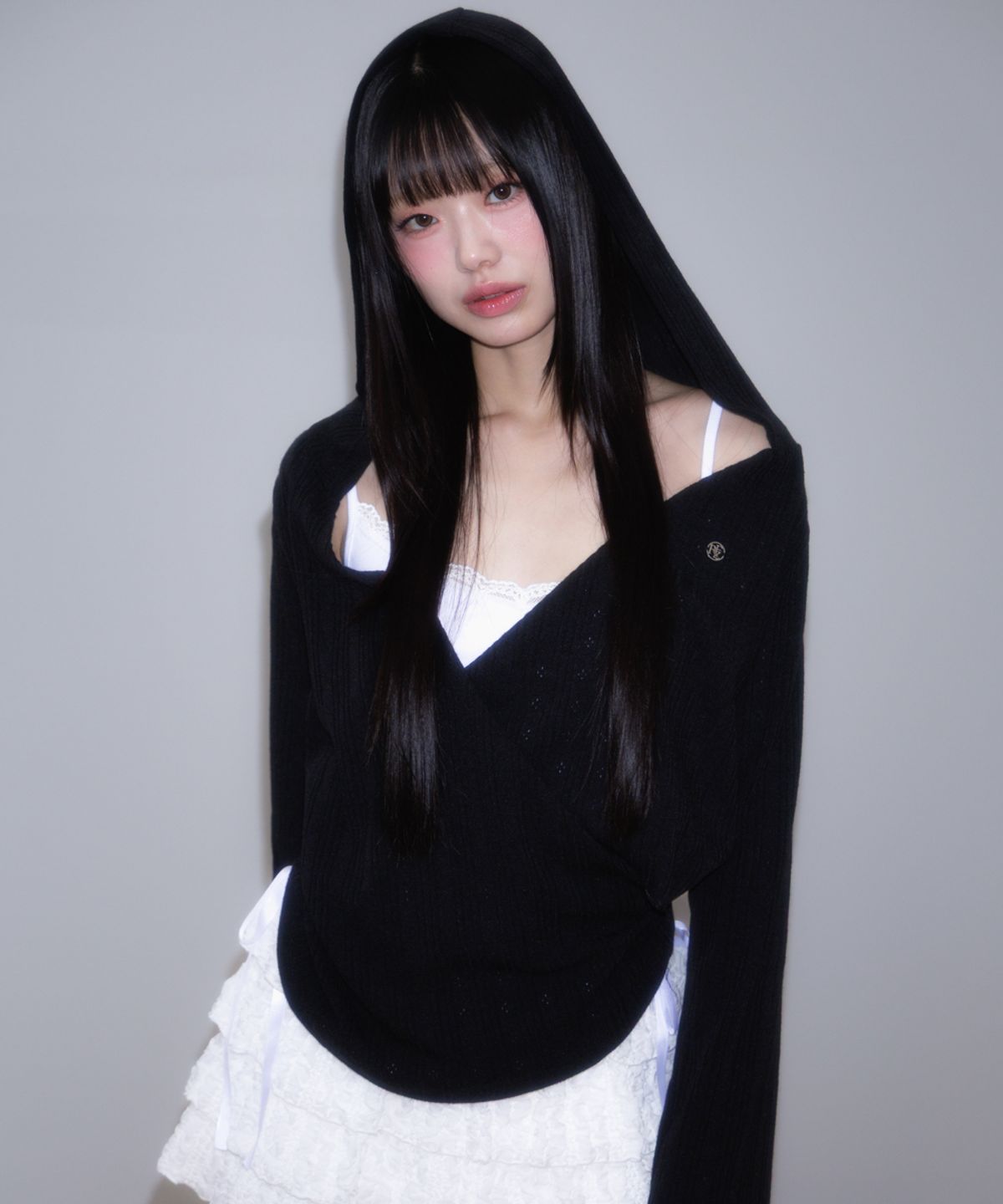 로제프란츠(ROSEFRANTZ) Wrap Shirring Hood Long Sleeve [Black]