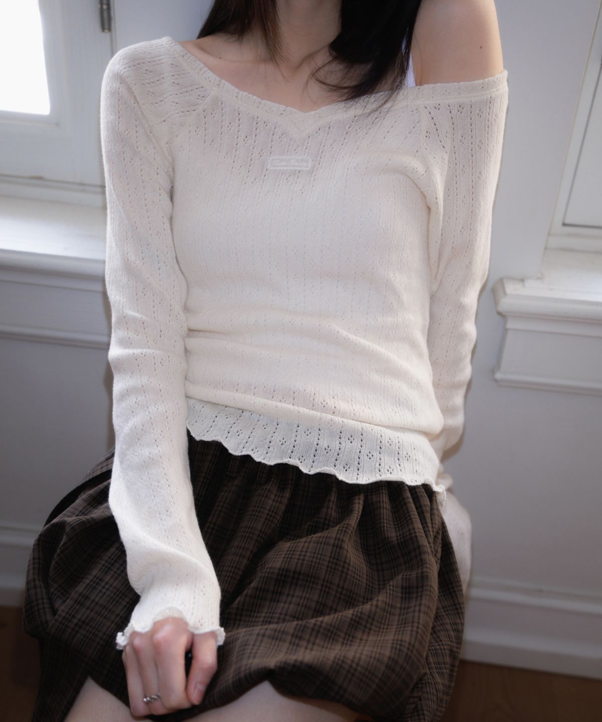 로제프란츠(ROSEFRANTZ) Lace Label V-Neck Long Sleeve [Ivory]