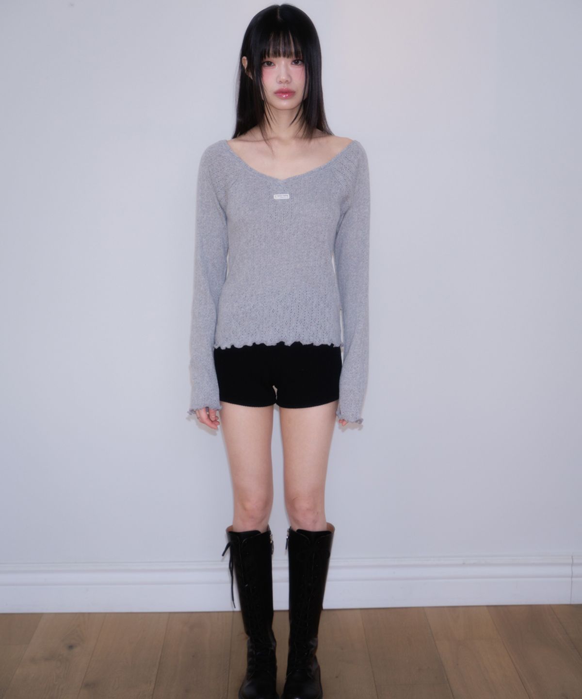 로제프란츠(ROSEFRANTZ) Lace Label V-Neck Long Sleeve [Gray]