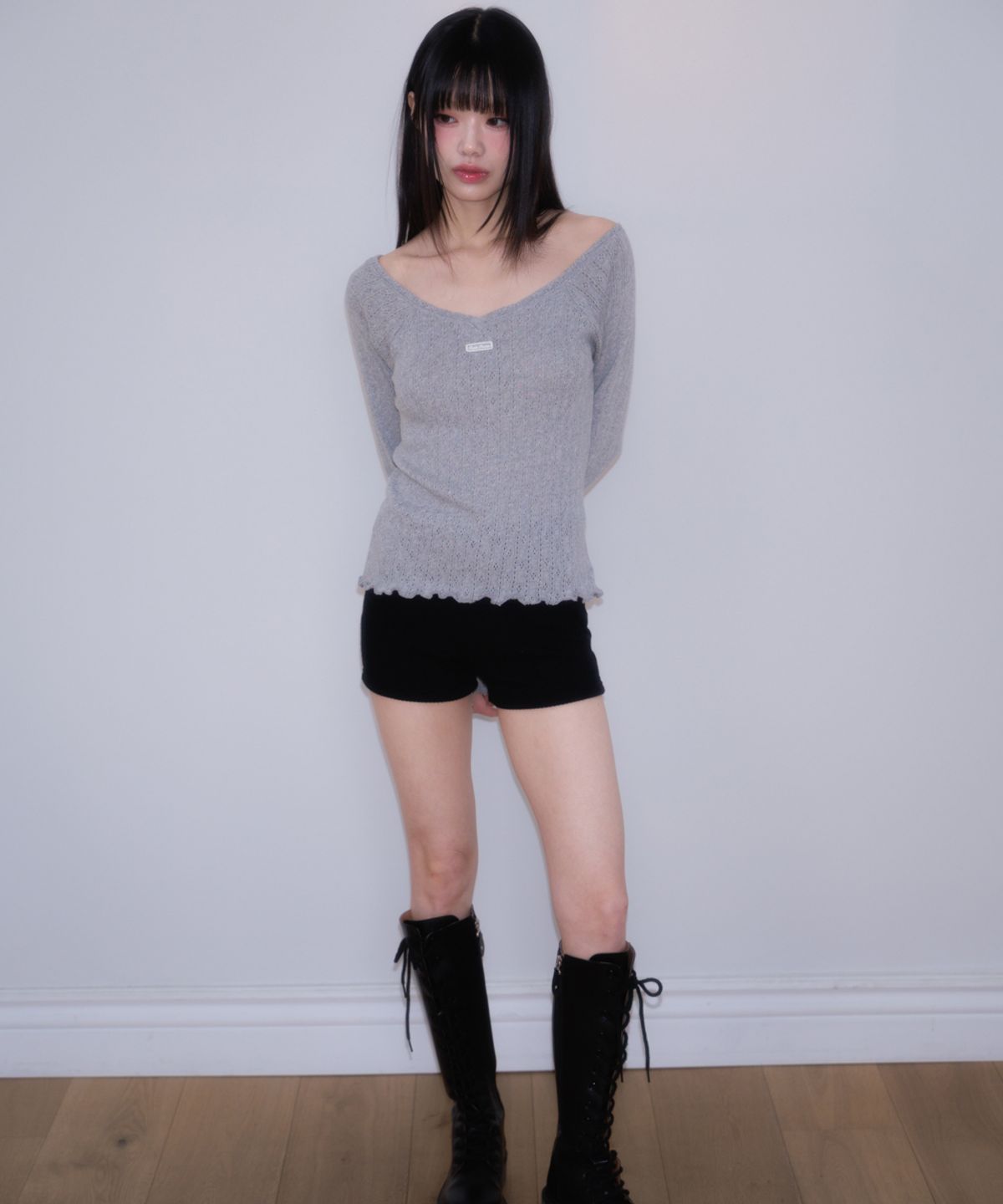 로제프란츠(ROSEFRANTZ) Lace Label V-Neck Long Sleeve [Gray]