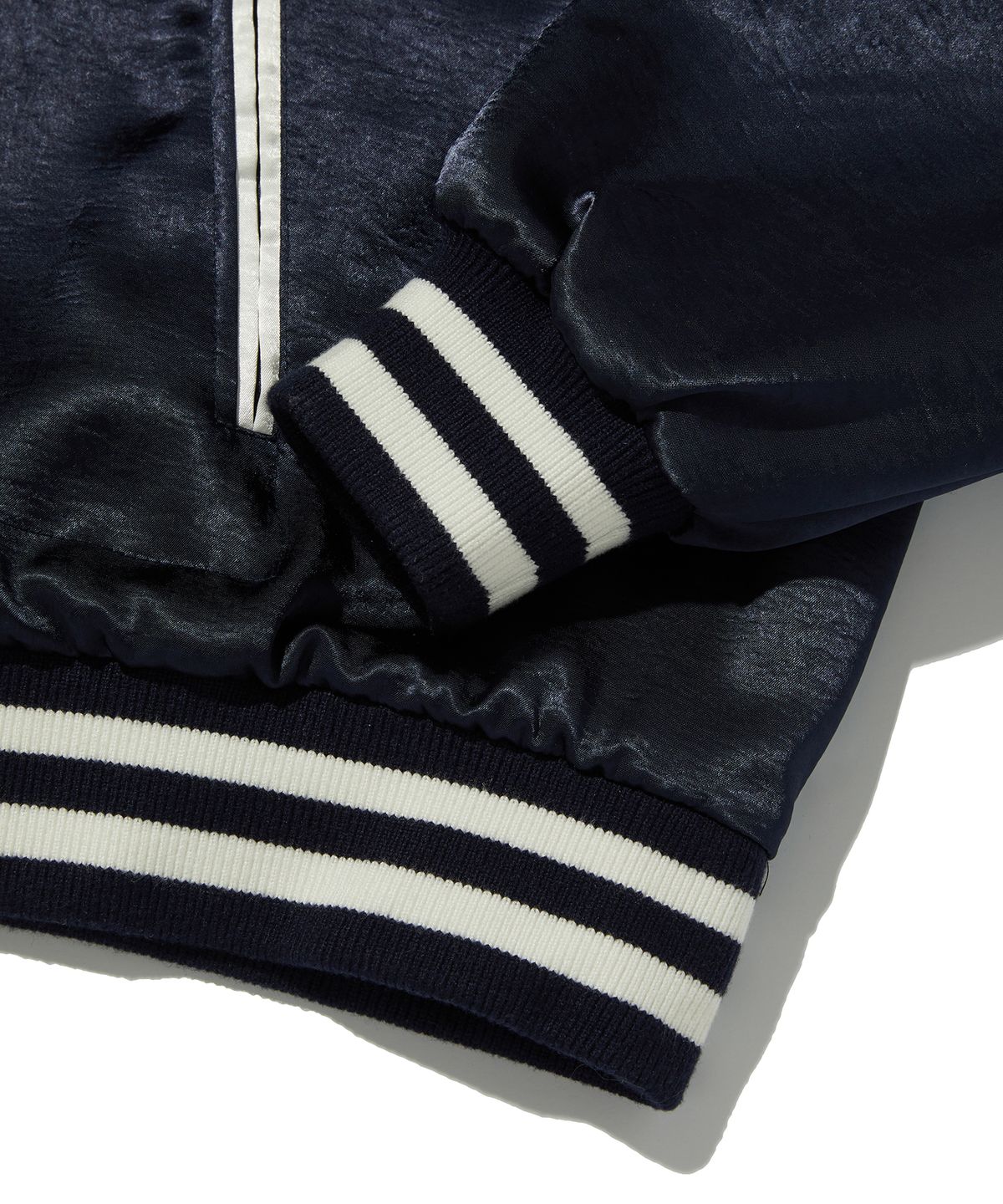 스웨이드(SUADE) SATIN BOMBER JACKET [NAVY]