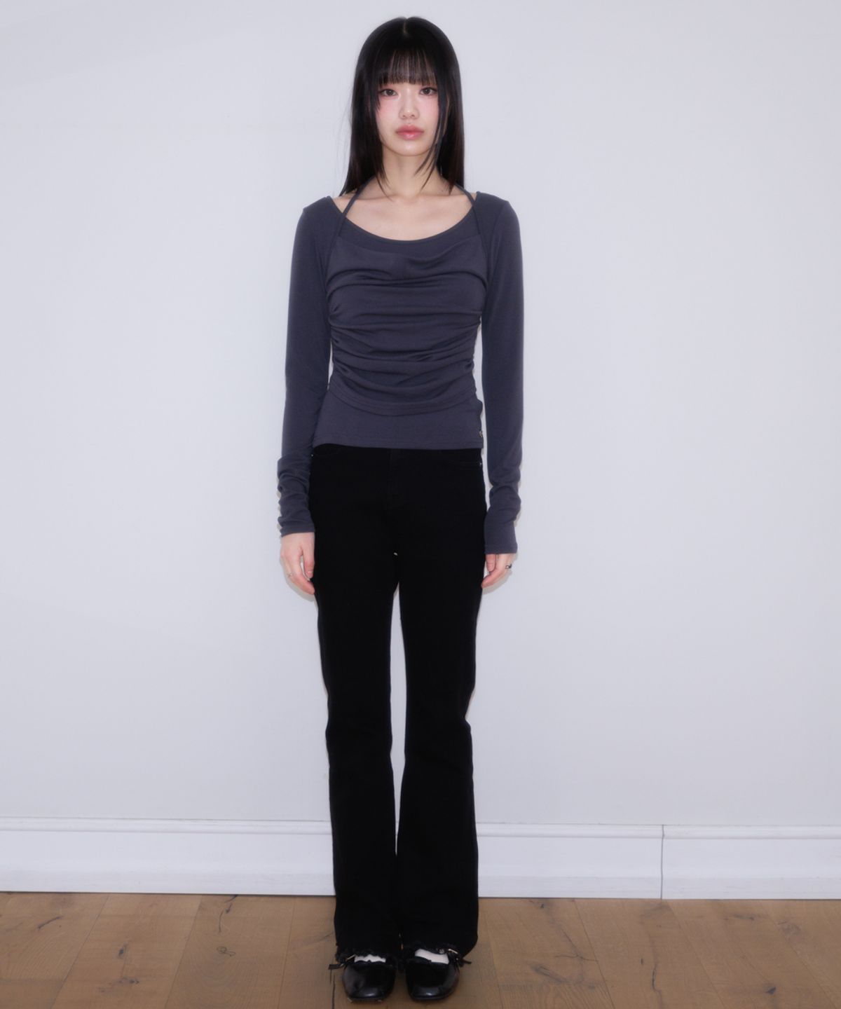 로제프란츠(ROSEFRANTZ) Drape Layered Halter Long Sleeve [Charcoal]