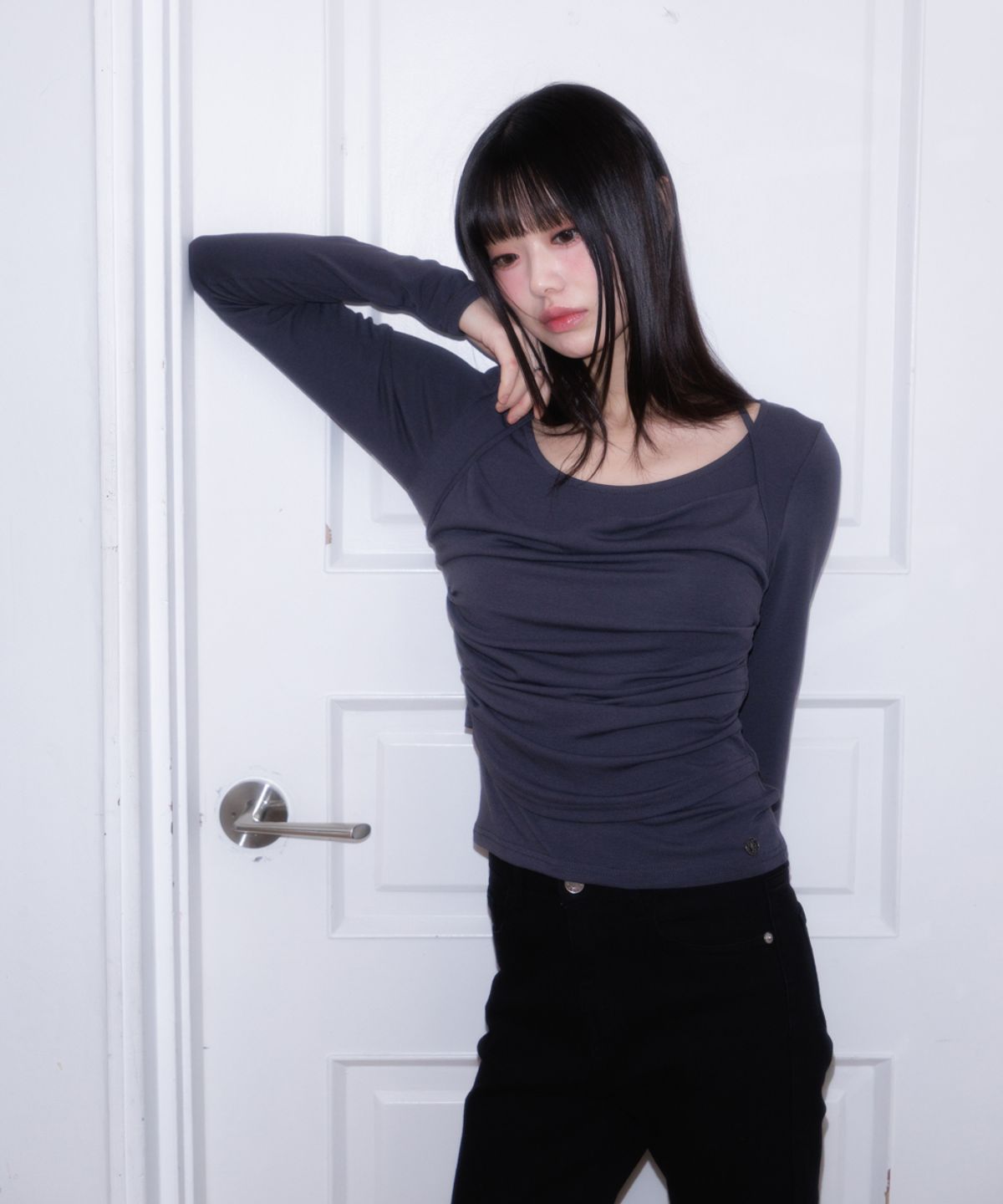 로제프란츠(ROSEFRANTZ) Drape Layered Halter Long Sleeve [Charcoal]