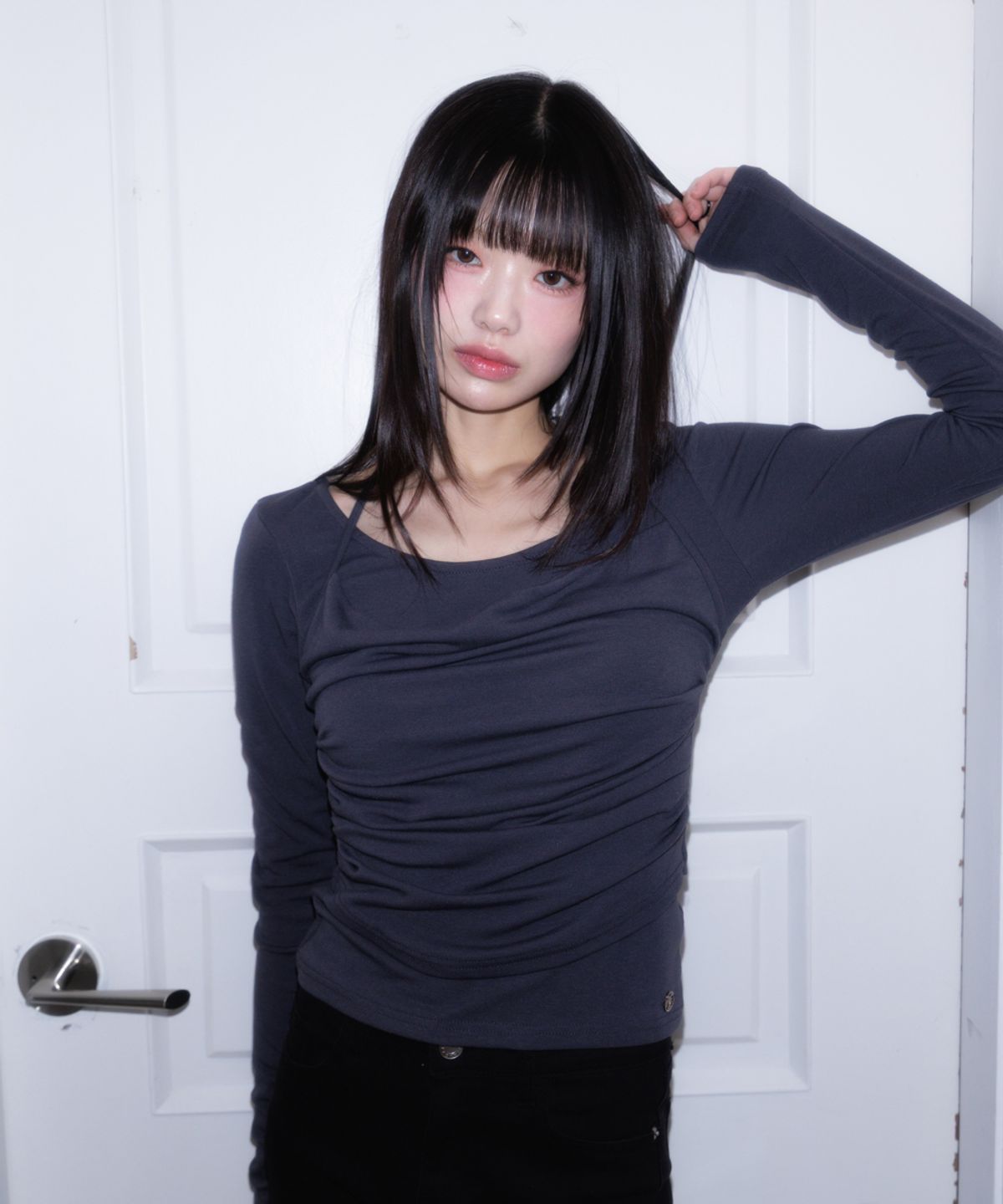 로제프란츠(ROSEFRANTZ) Drape Layered Halter Long Sleeve [Charcoal]