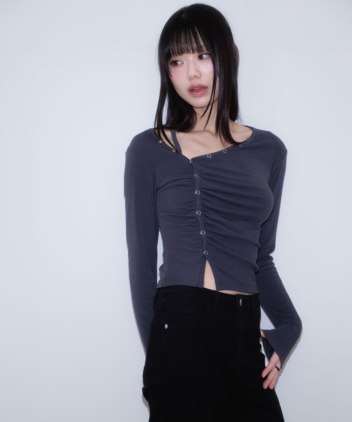 로제프란츠(ROSEFRANTZ) Unbalanced Shirring Long Sleeve [Charcoal]