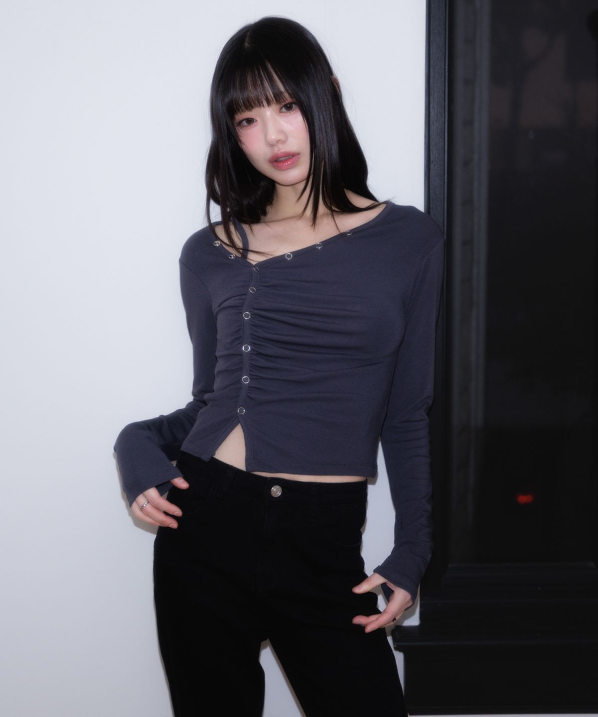 로제프란츠(ROSEFRANTZ) Unbalanced Shirring Long Sleeve [Charcoal]