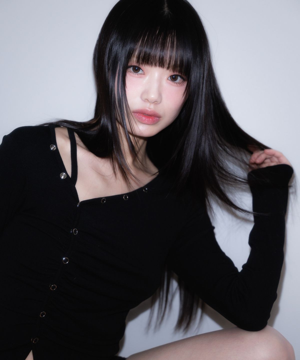 로제프란츠(ROSEFRANTZ) Unbalanced Shirring Long Sleeve [Black]