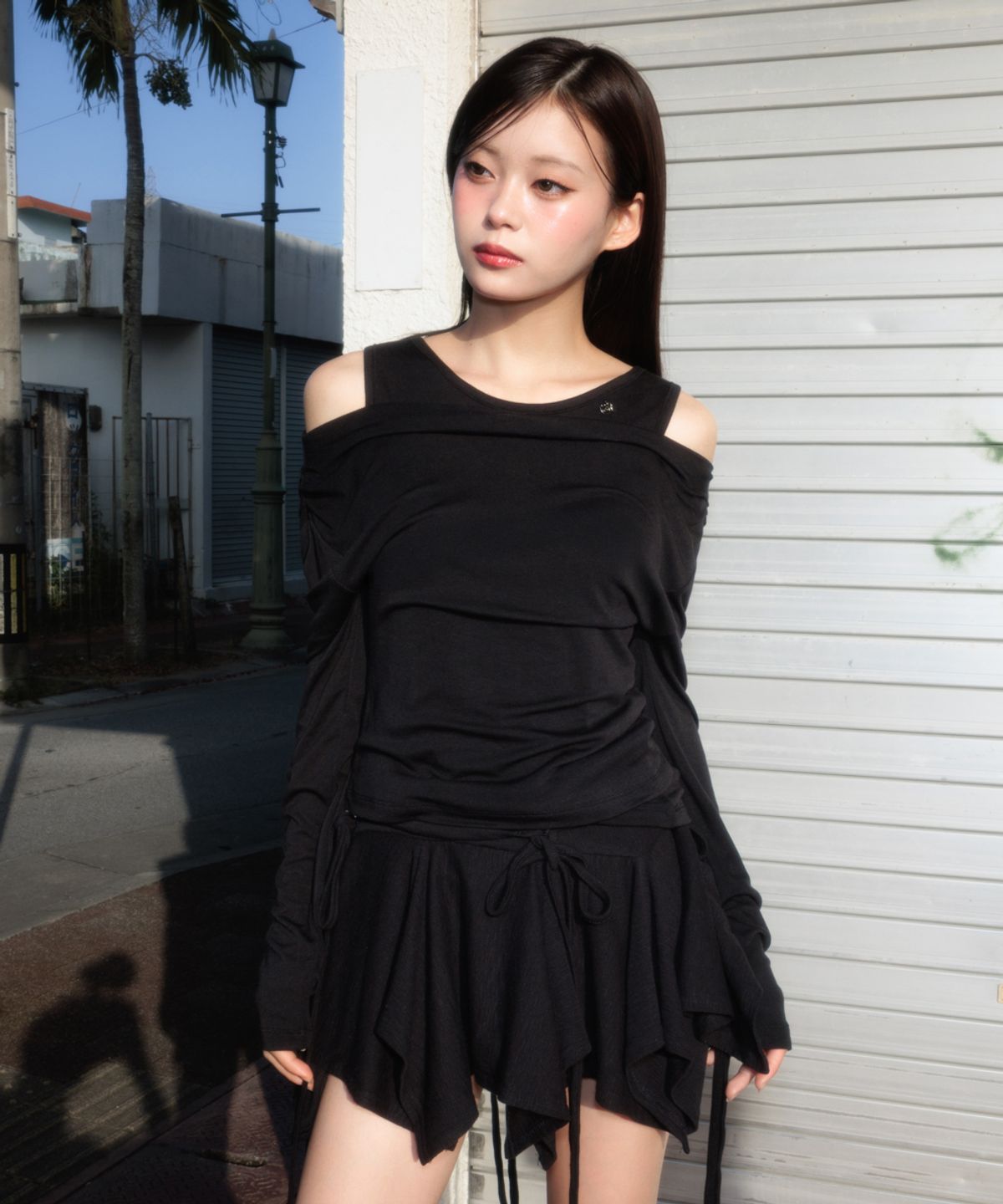 로제프란츠(ROSEFRANTZ) Layered Shirring Long Sleeve [Black]