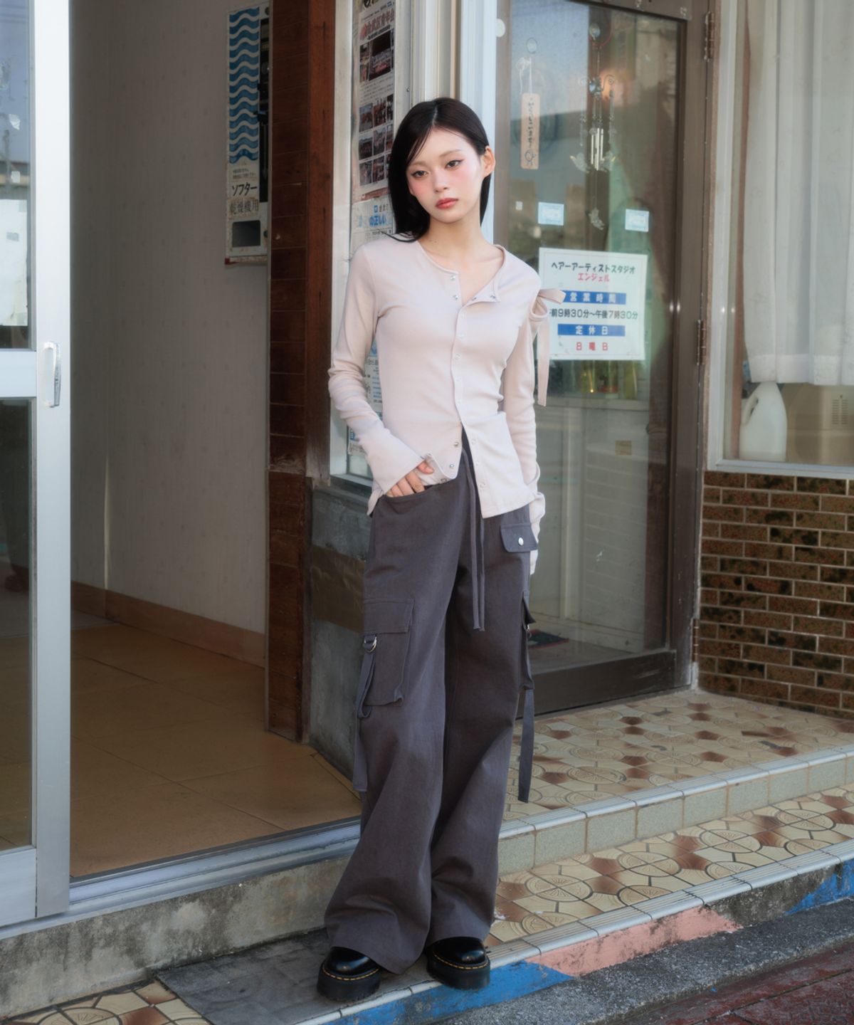 로제프란츠(ROSEFRANTZ) One Off-Shoulder Strap Long Sleeve [Beige]