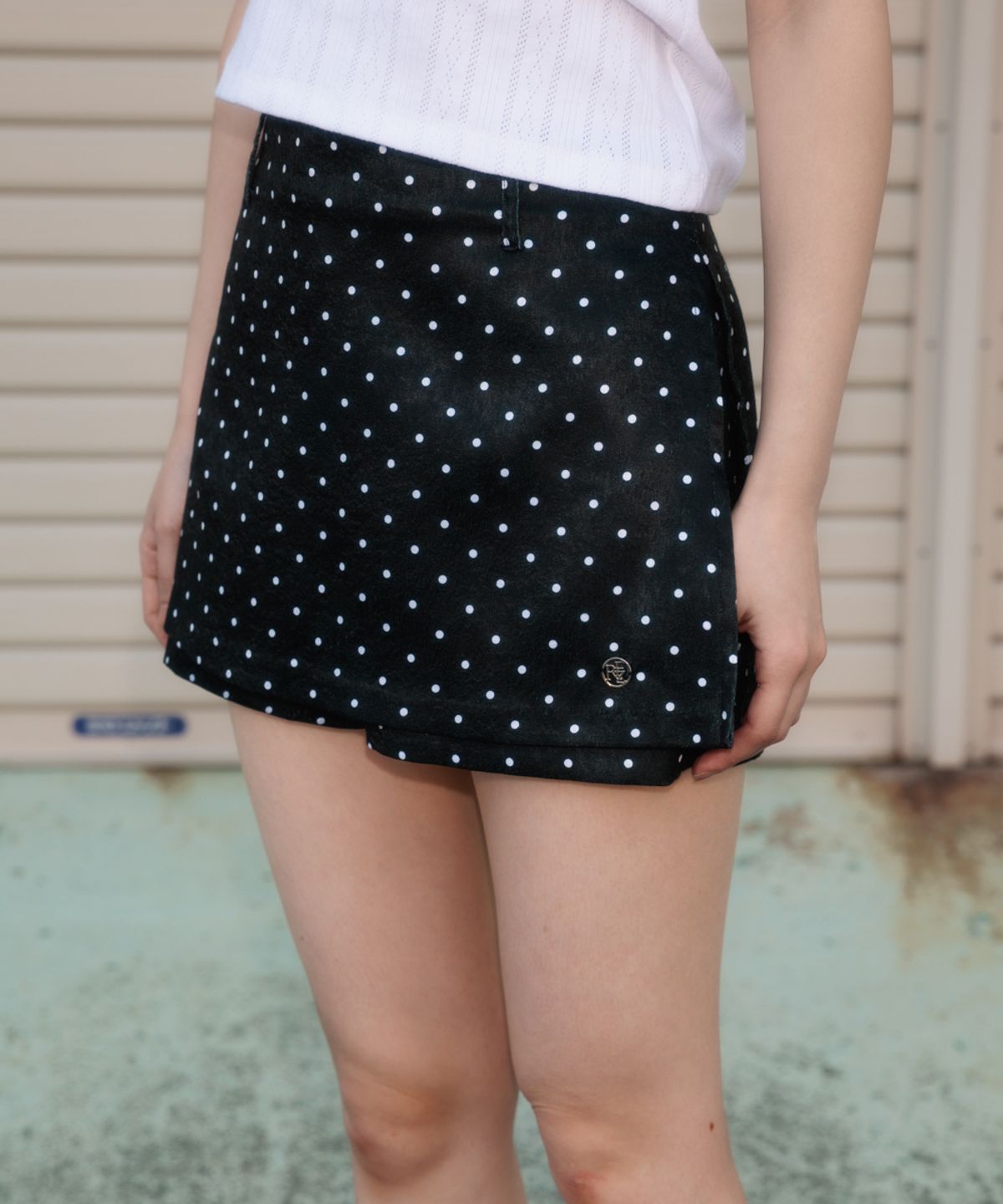 로제프란츠(ROSEFRANTZ) Dot Back Pocket Skirt Pants [Black]