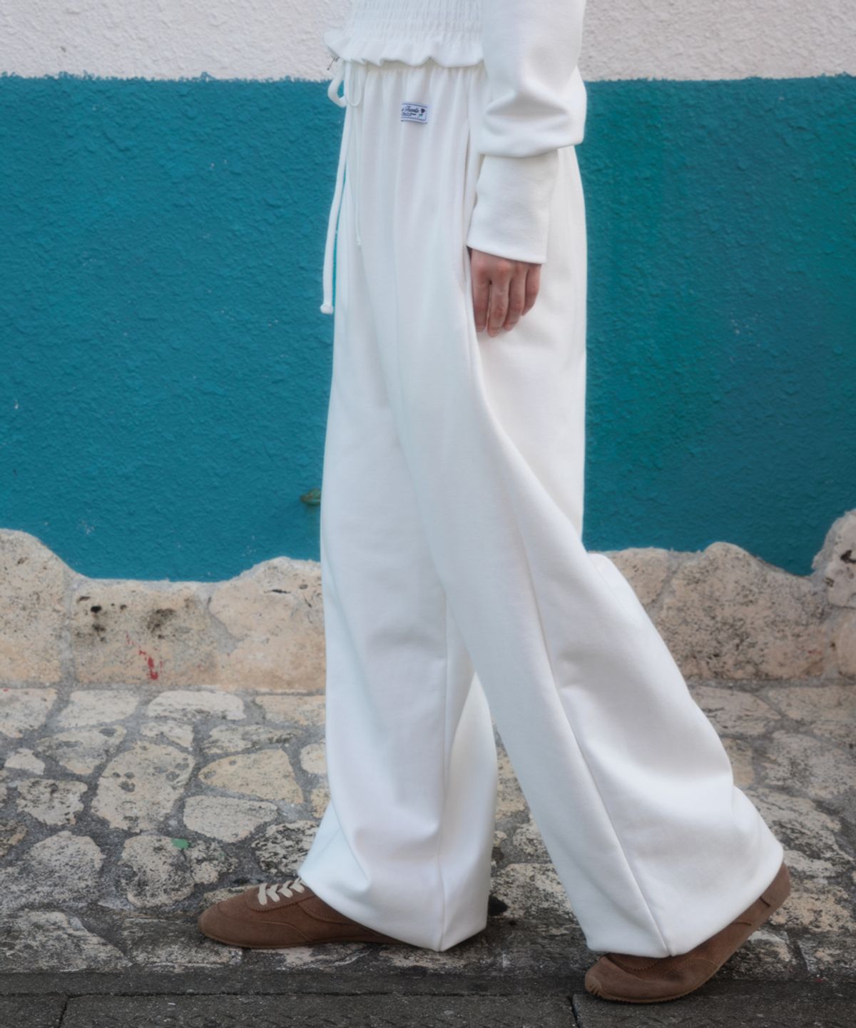 로제프란츠(ROSEFRANTZ) Back Pocket String Sweatpants [Ivory]