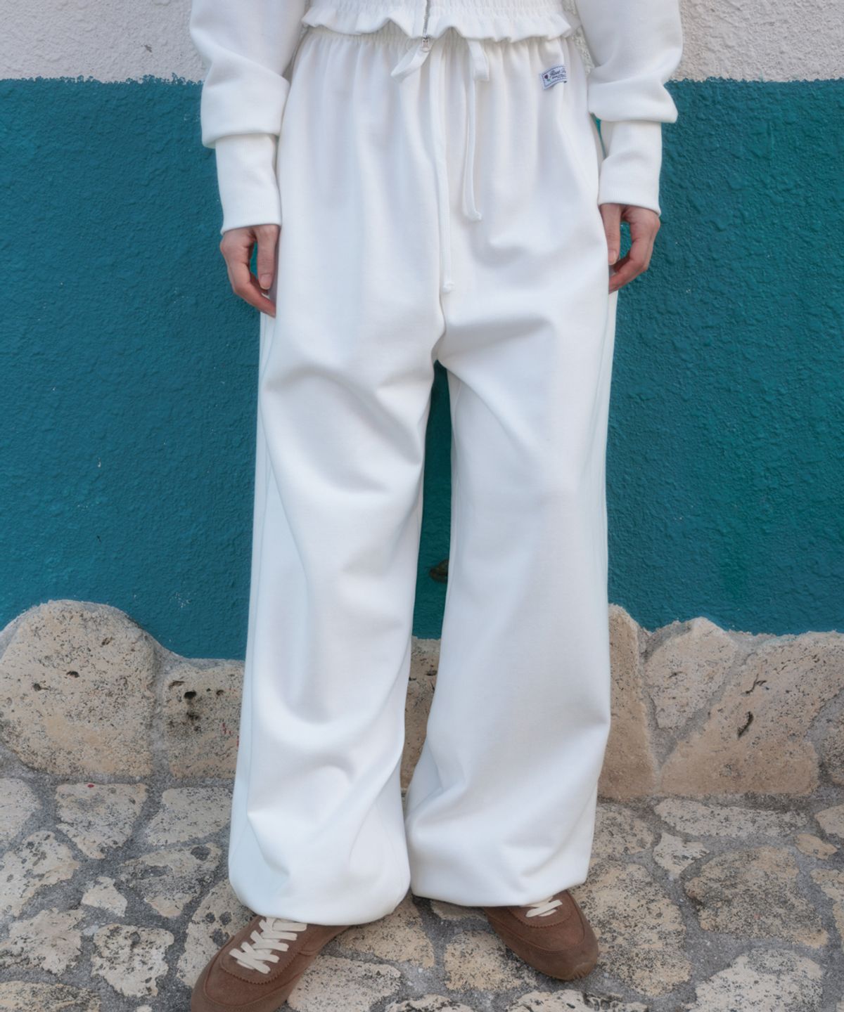 로제프란츠(ROSEFRANTZ) Back Pocket String Sweatpants [Ivory]