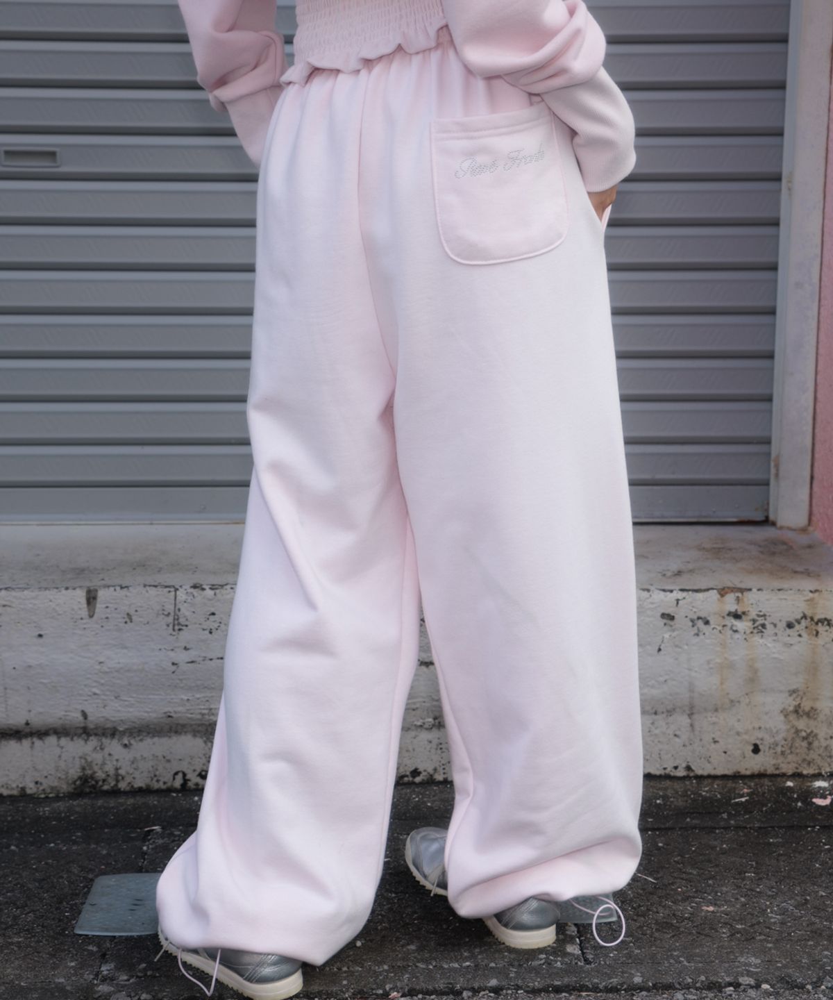로제프란츠(ROSEFRANTZ) Back Pocket String Sweatpants [Pink]